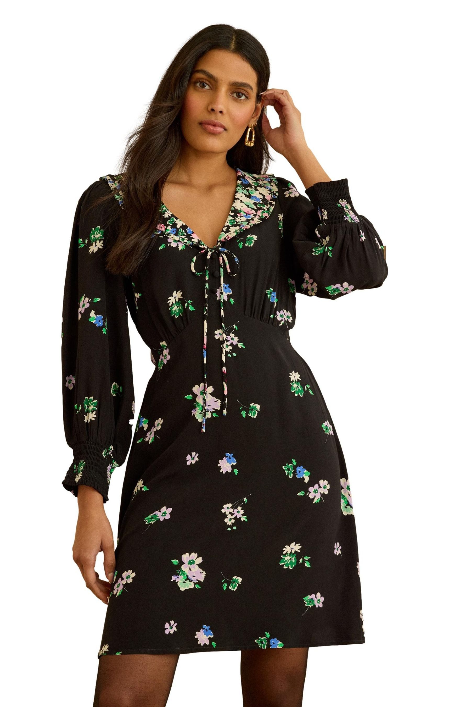 Love & Roses Minikleid Love & Roses Minikleid, übergroßer Kragen, Regular (1-tlg)