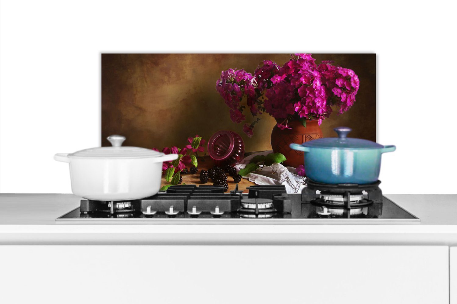 - Küchen und - gegen - MuchoWow - cm, Stilleben, Rosa Rustikal Schmutzflecken Fett für (1-tlg), 60x30 Vase Blumen Wandschutz, Küchenrückwand