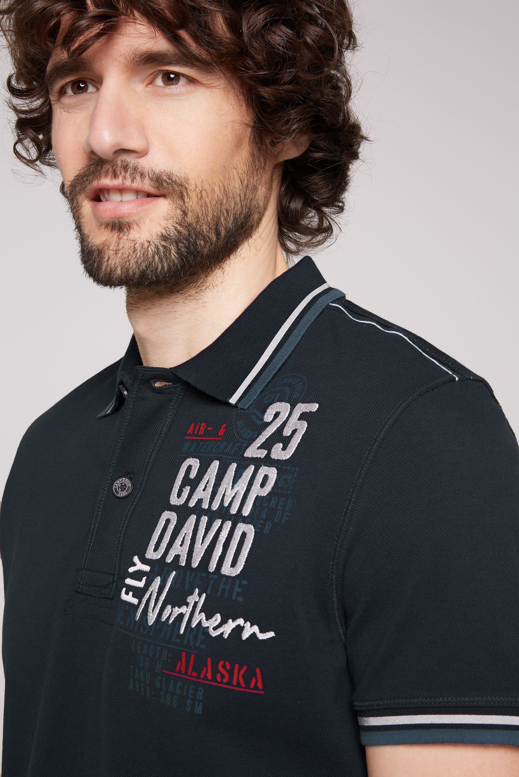 CAMP Poloshirt Label-Applikationen mit dark DAVID sky