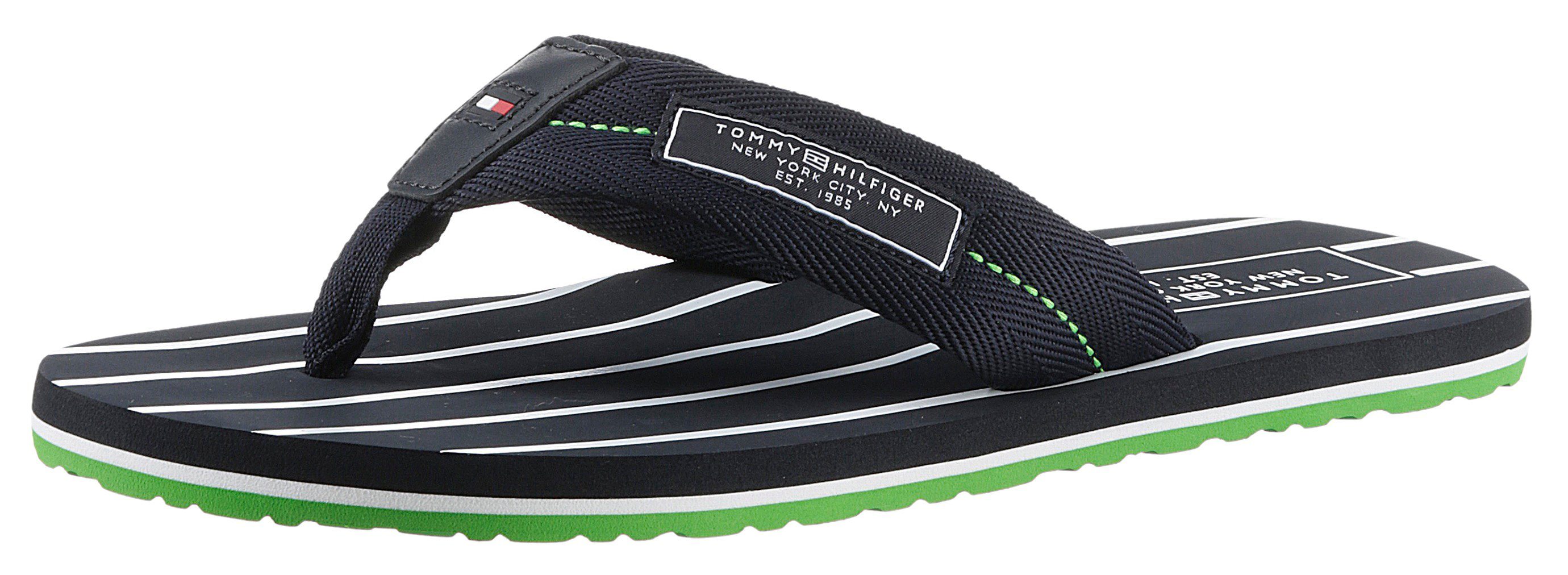 Tommy Hilfiger PATCH HILFIGER BEACH SANDAL Zehentrenner mit gestreifter Decksohle