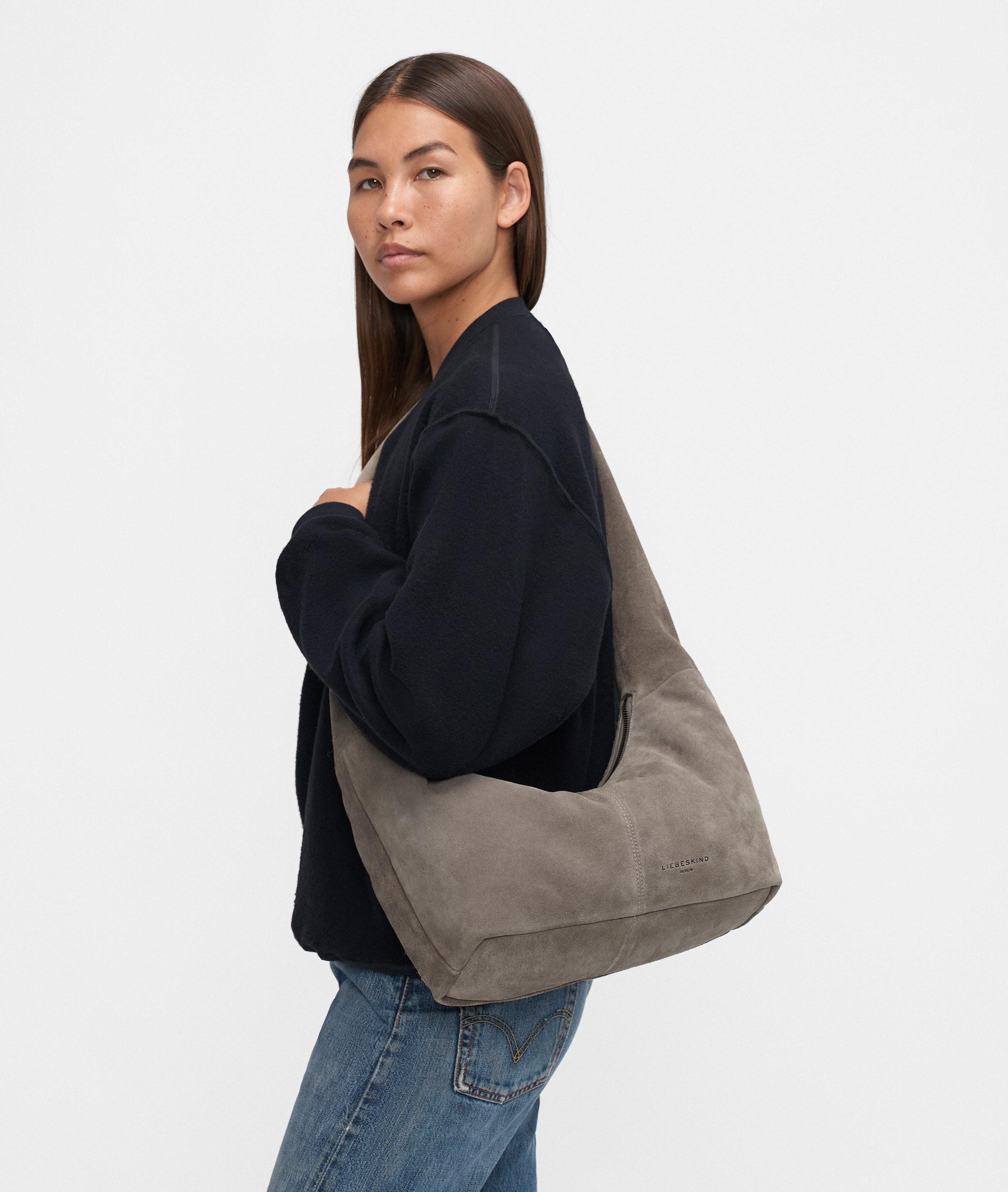 Liebeskind Berlin Schultertasche Hobo, Geräumige Tasche aus weichem Veloursleder