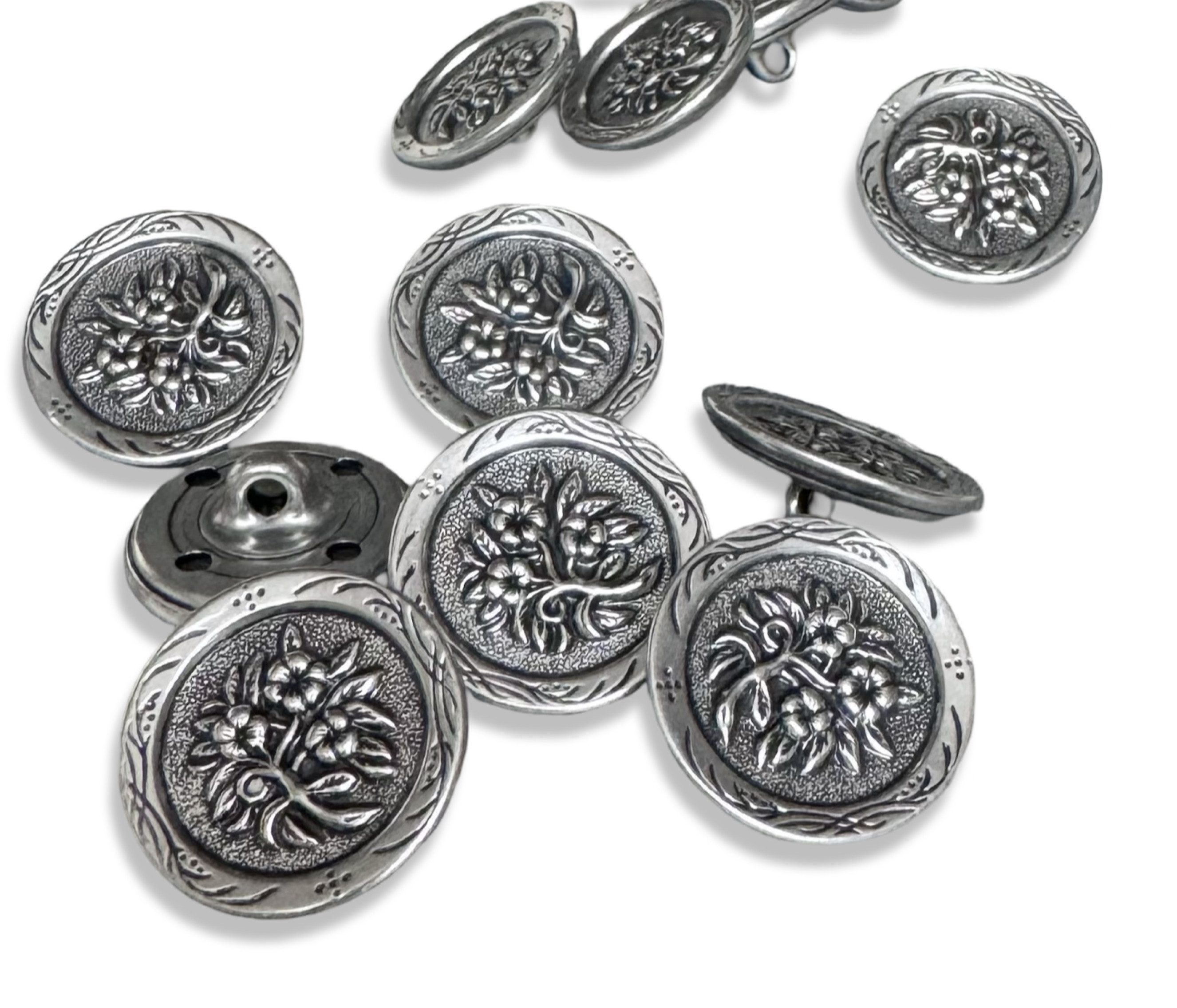 Hartmann-Knöpfe Knopf 10 Stück altsilber Metallknöpfe Blume flach Knöpfe Ösenknöpfe