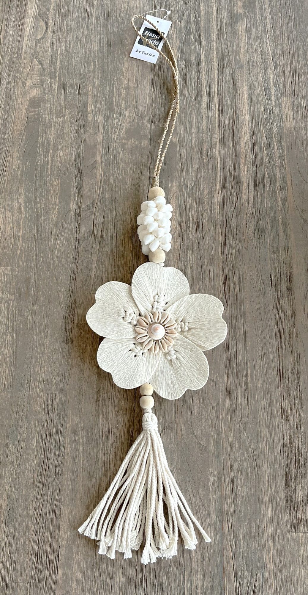 VARIOS Dekohänger Hänger Muschel Blume Sommerlich Sandfarben Handarbeit 75 cm, Handarbeit