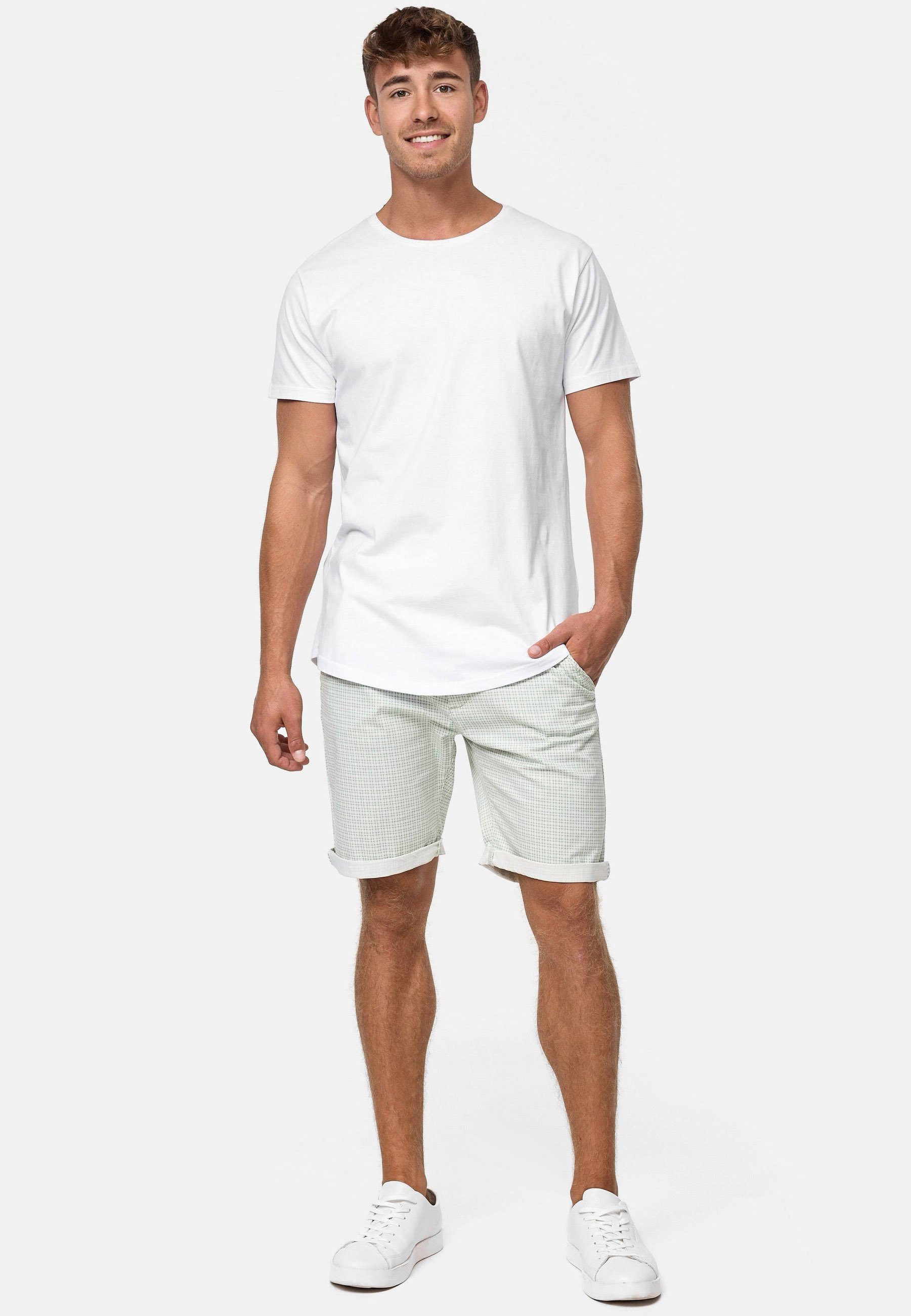 Indicode Chinoshorts Herren Bourchier Chino Shorts Herrenshorts Chino Shorts mit modernem Karomuster und einem Gürtel