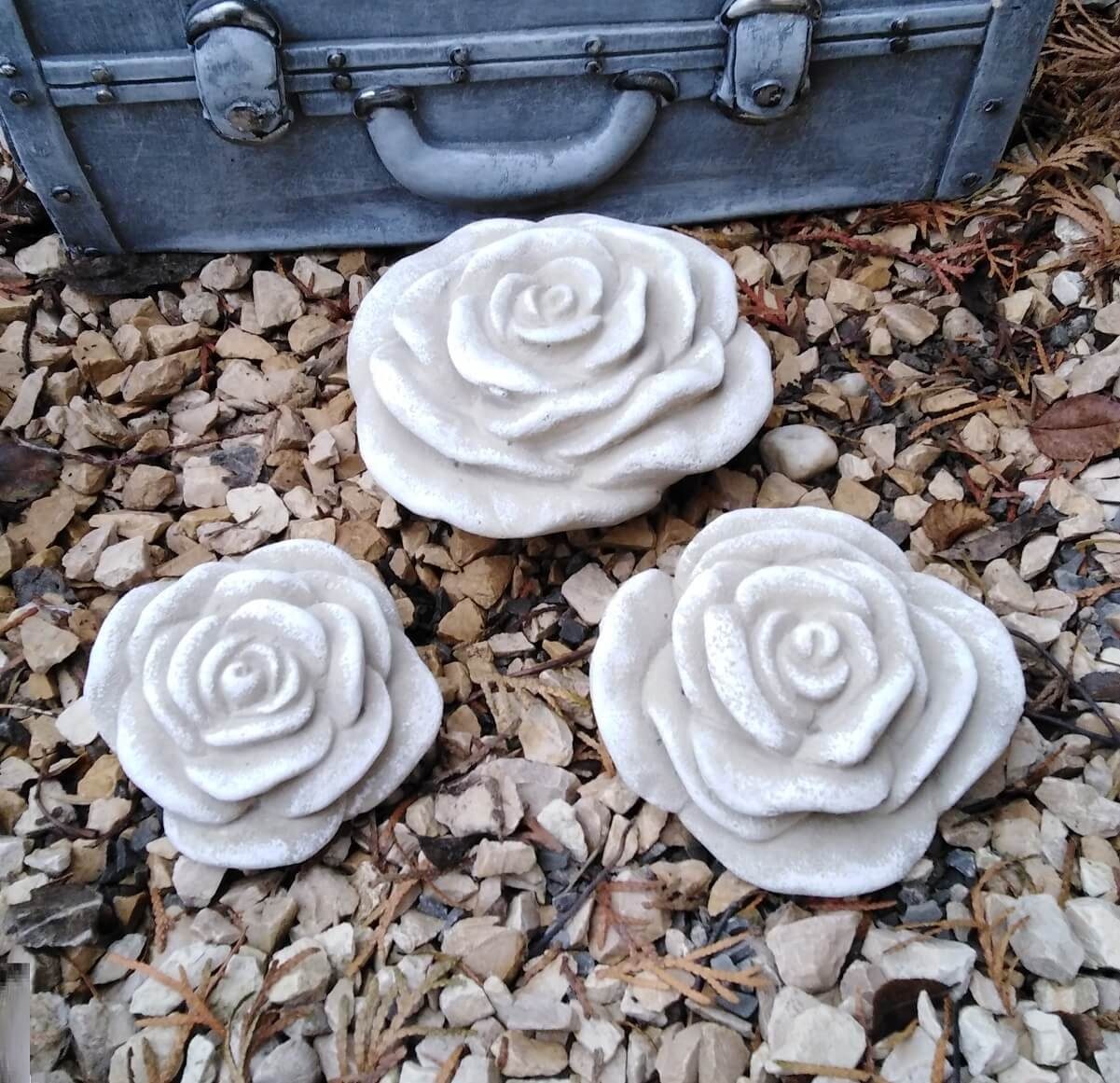 Radami Gartenfigur 3 er Stein Rose günstig online kaufen
