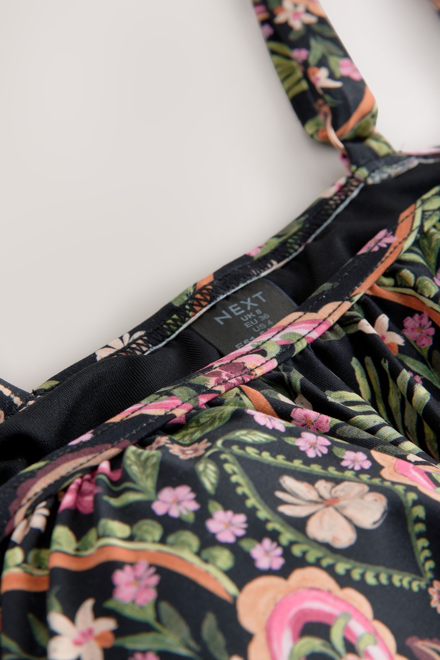 Next Badeanzug Figurformender Blouson-Badeanzug mit Print (1-St)