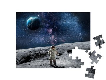 puzzleYOU Puzzle Mondoberfläche mit Astronaut, 48 Puzzleteile, puzzleYOU-Kollektionen Weltraum, Universum