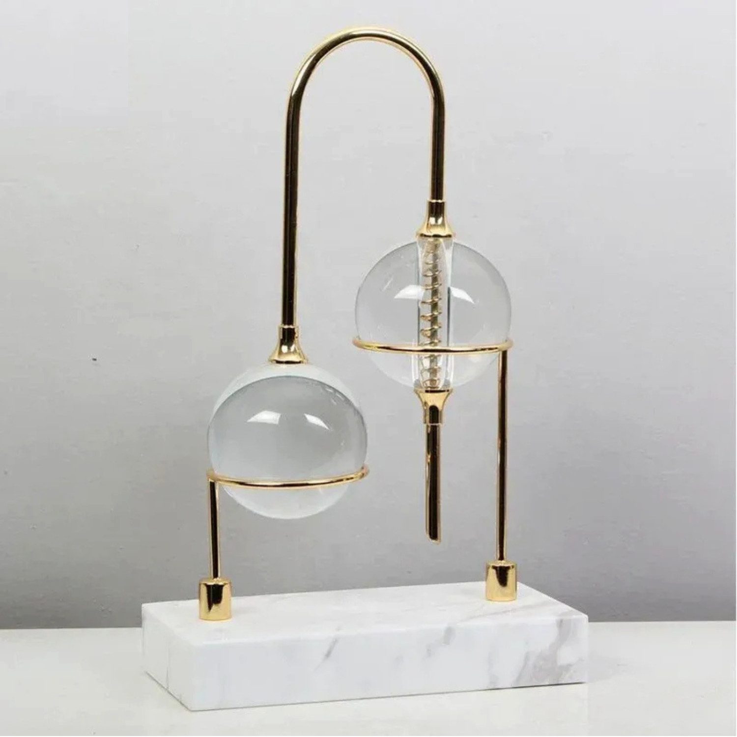 Quality Elegance Skulptur Luxus Kristallkugel Skulptur Gold Metall Marmor Basis Wohn Deko