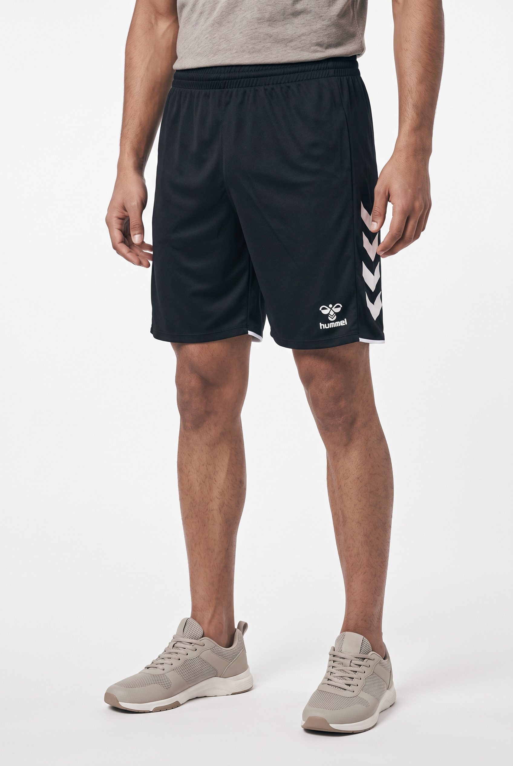 hummel Trainingsshorts HMLCORE 2.0 SHORTS mit Seitentaschen, schnelltrocknend, atmungsaktiv, aus Interlock-Stoff