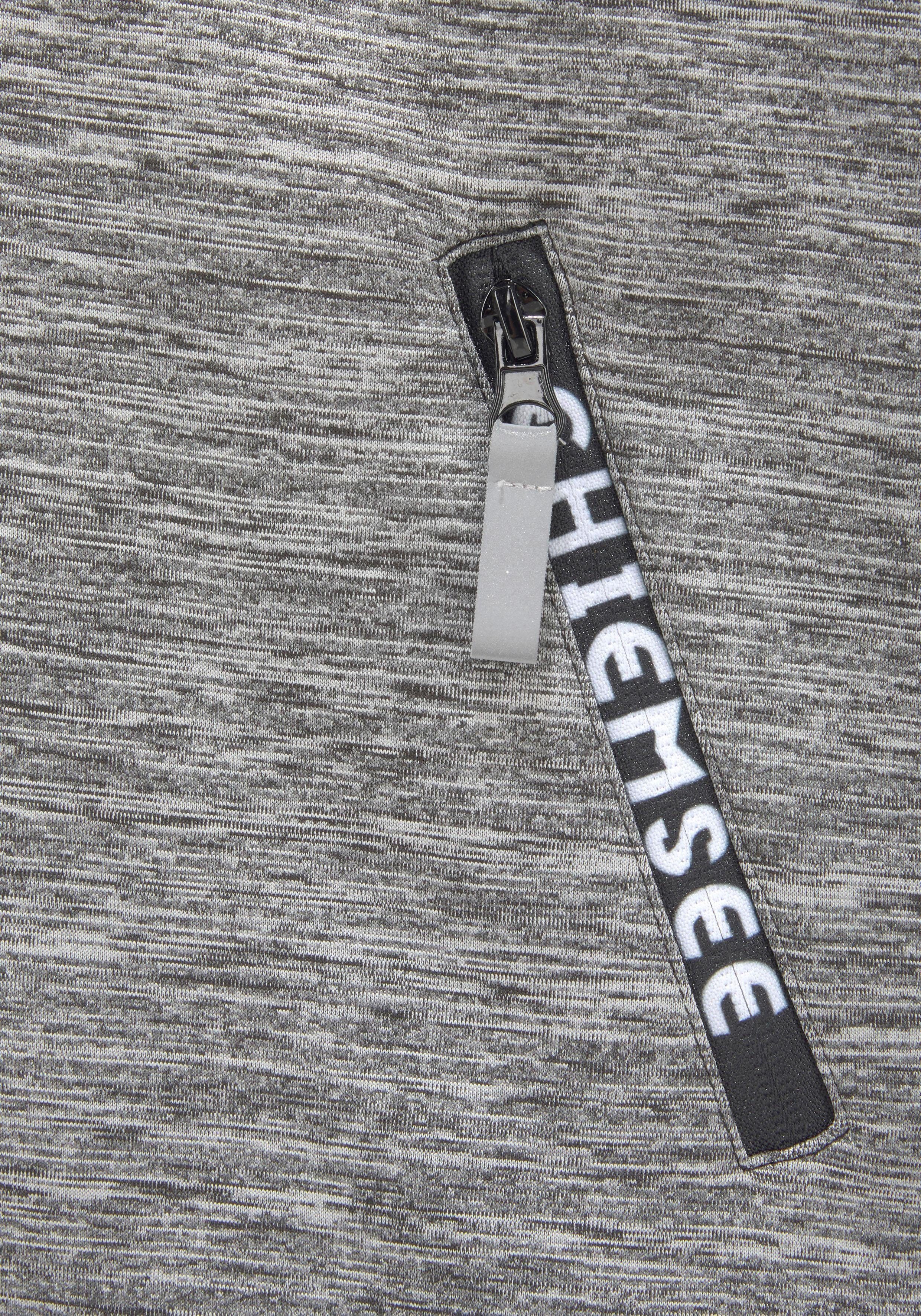 Chiemsee Softshelljacke für kältere Tage, aus Polyester, modischer Look, mit Kapuze