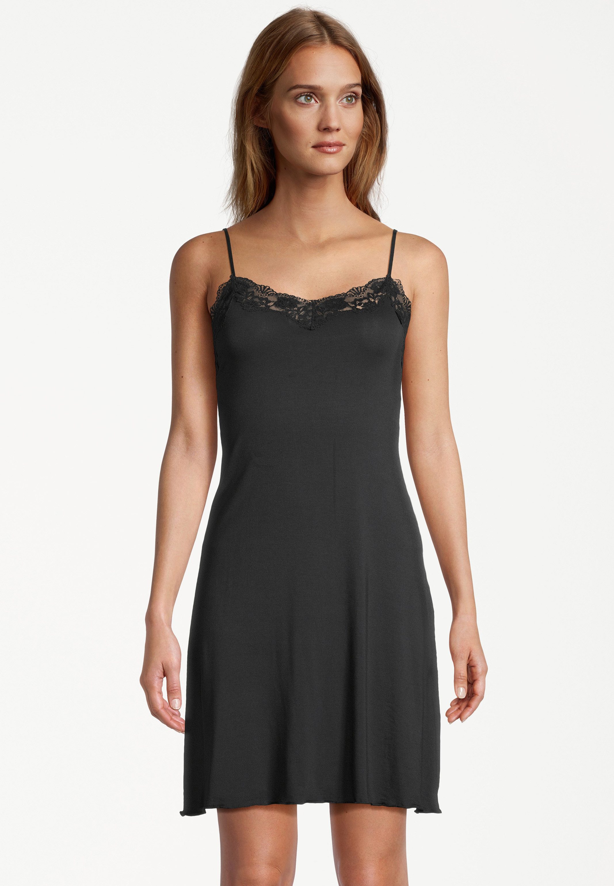 Nina Von C. Negligé Romance (1-tlg) Neglige - Atmungsaktiv - Details aus floraler Spitze