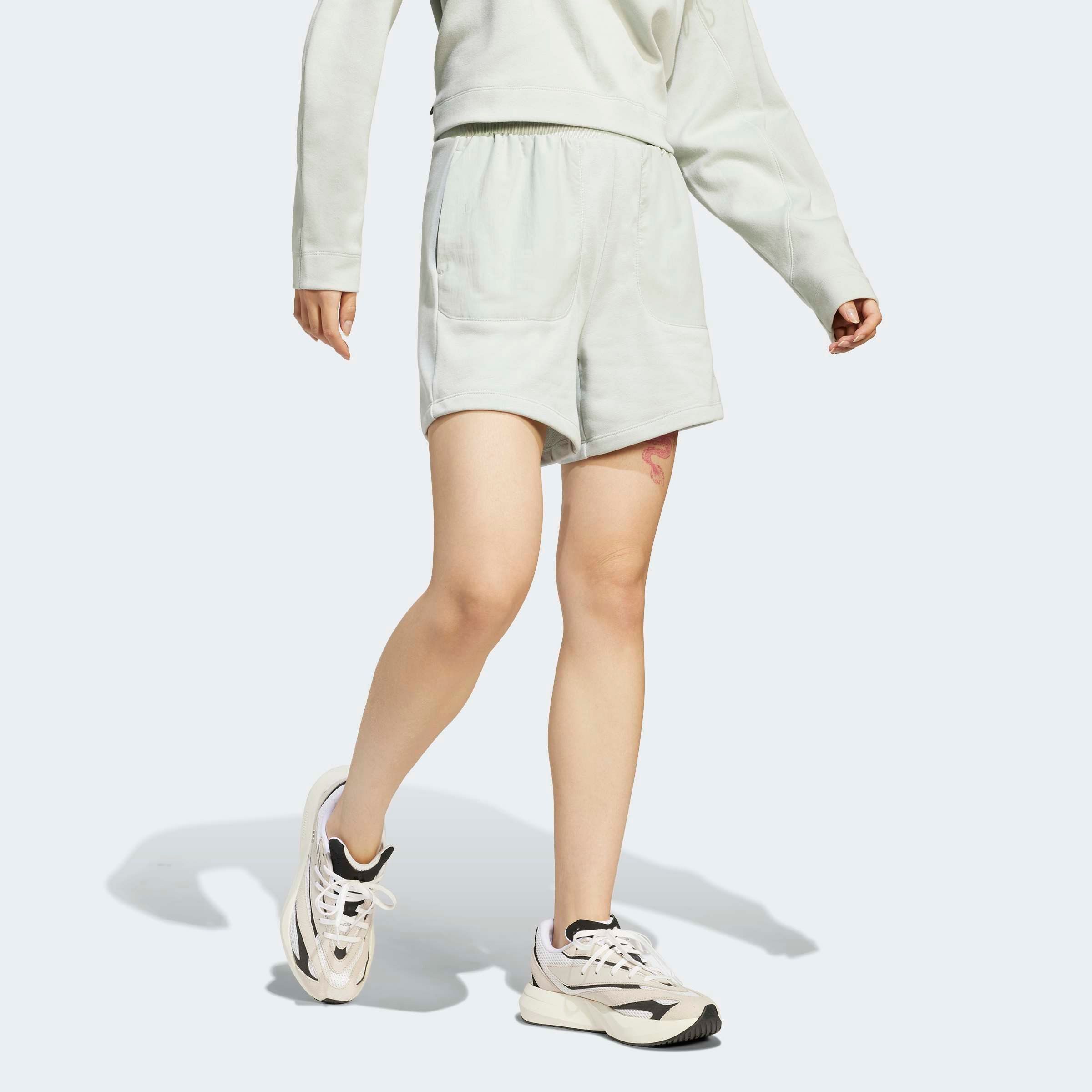 adidas Sportswear Shorts W CE G SHORT (1-tlg) ohne Verschluss, aus French-T günstig online kaufen