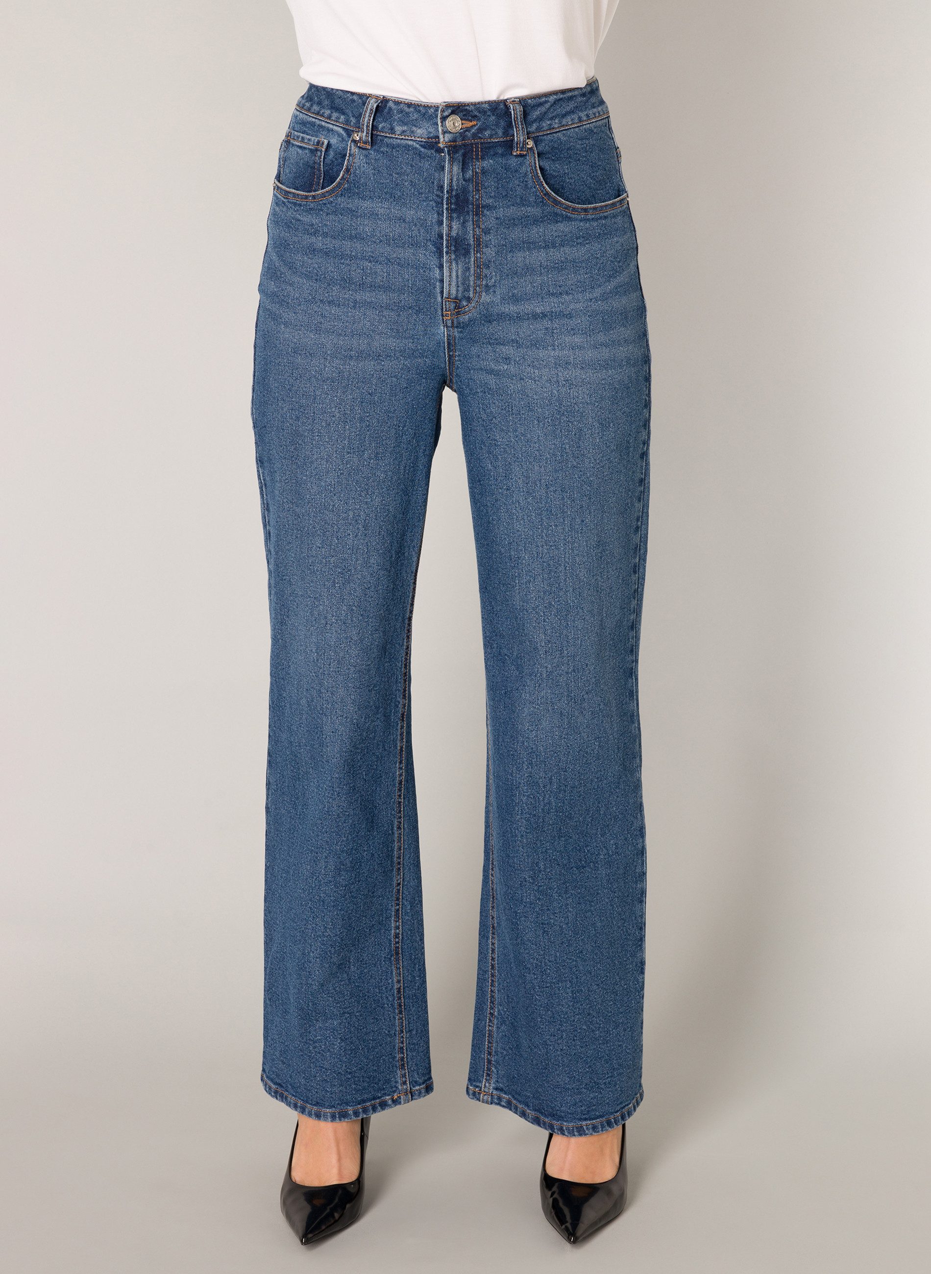 Base Level Weite Jeans Amy mit Waschung günstig online kaufen