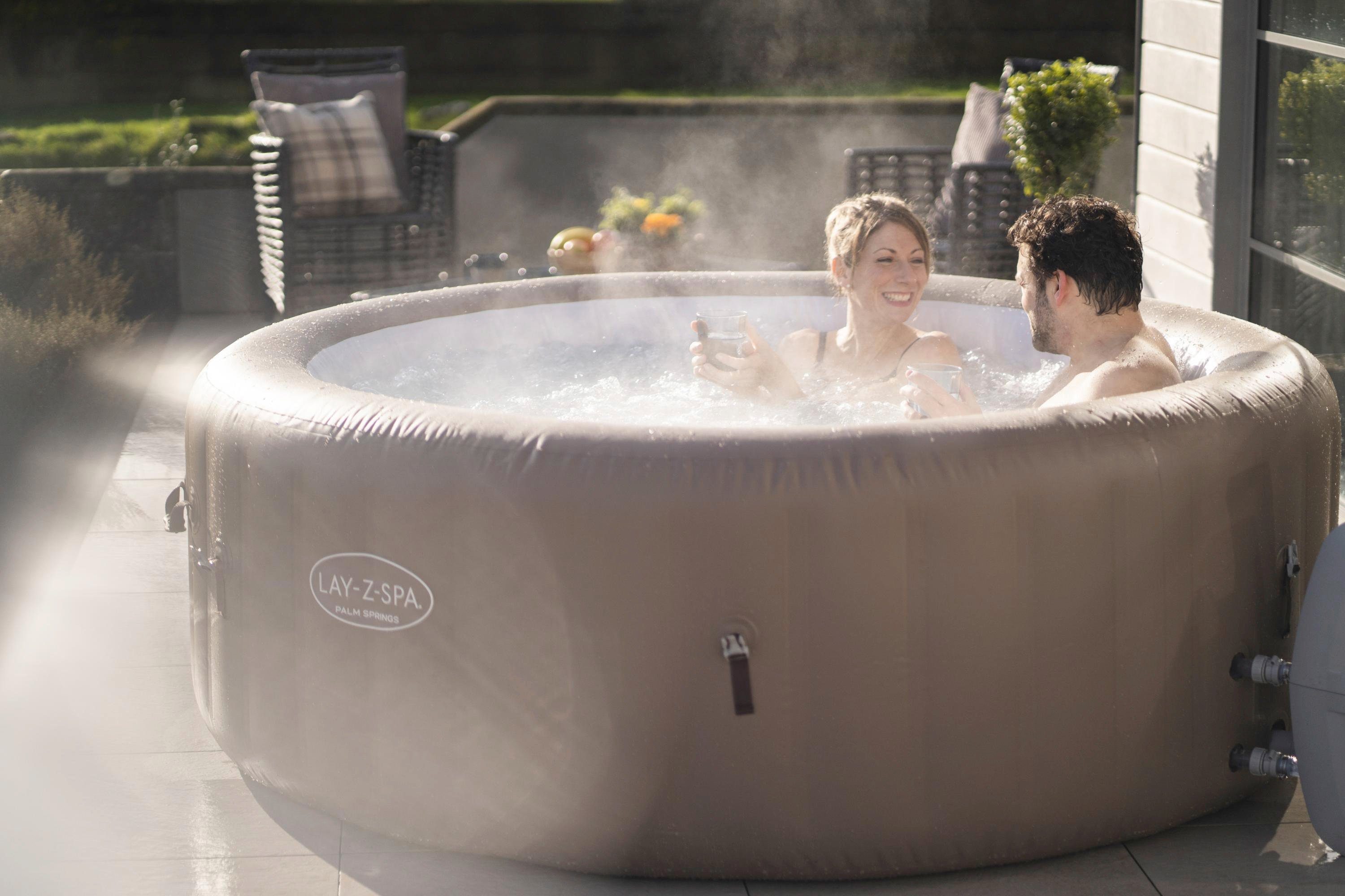 Bestway Whirlpool LAY-Z-SPA® Palm Springs AirJet™, günstig online kaufen