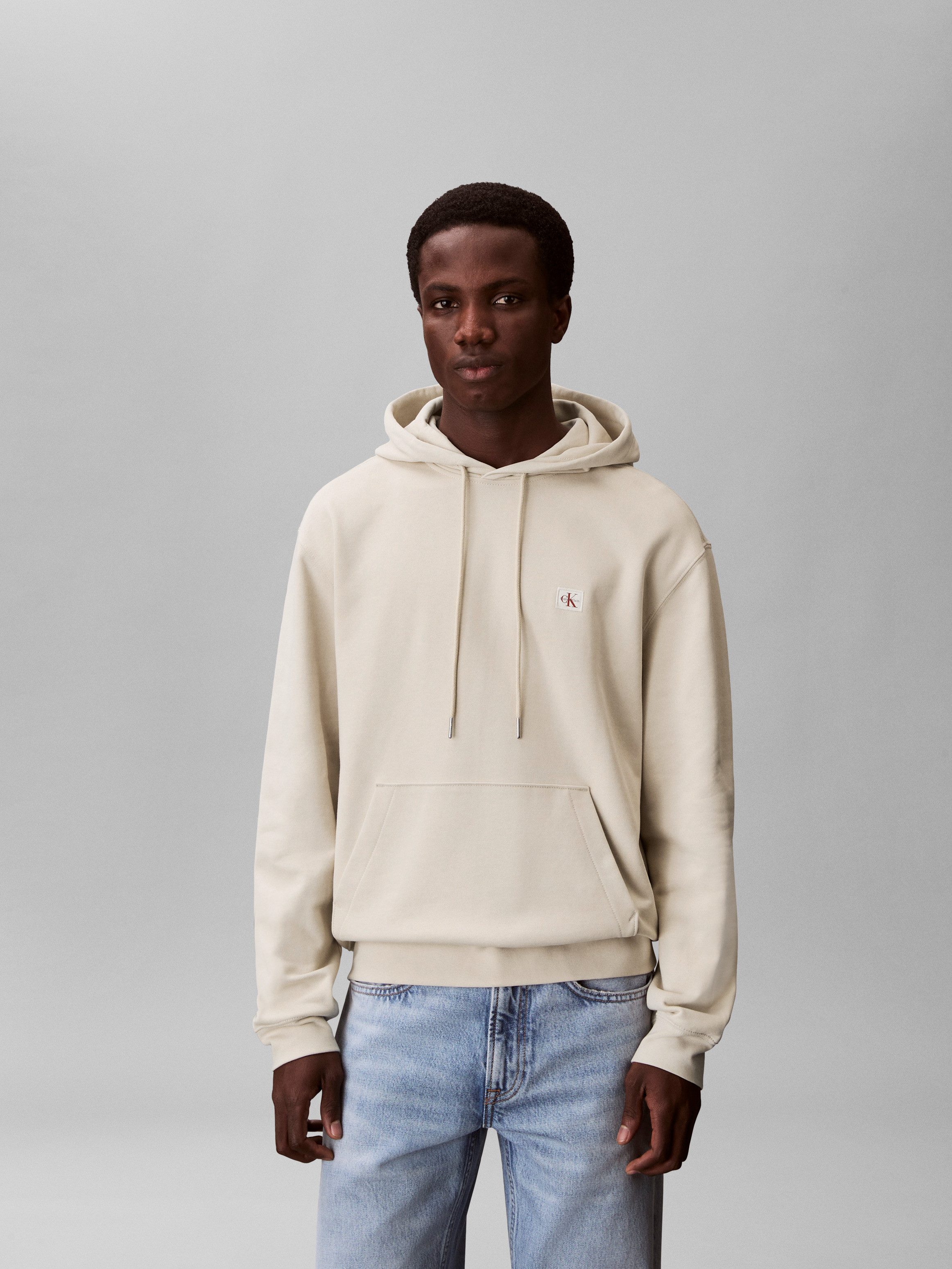 Calvin Klein Jeans Kapuzensweatshirt 400GSM TERRY BADGE HOODIE Mit Rundhalsausschnitt