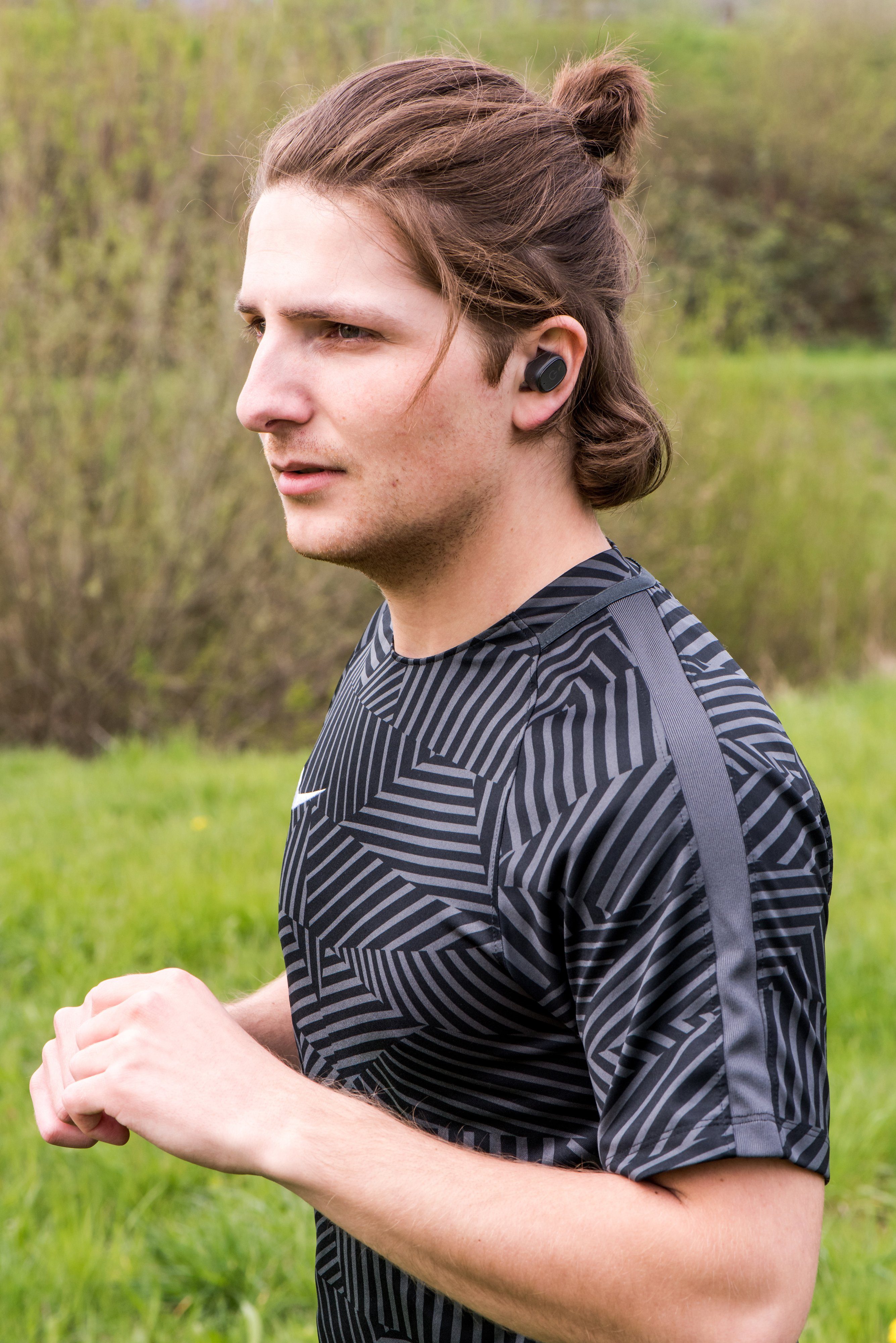 Lenco EPB-440BK Bluetooth-Kopfhörer leicht (Extrem Seite, gr. Bluetooth) : pro 5