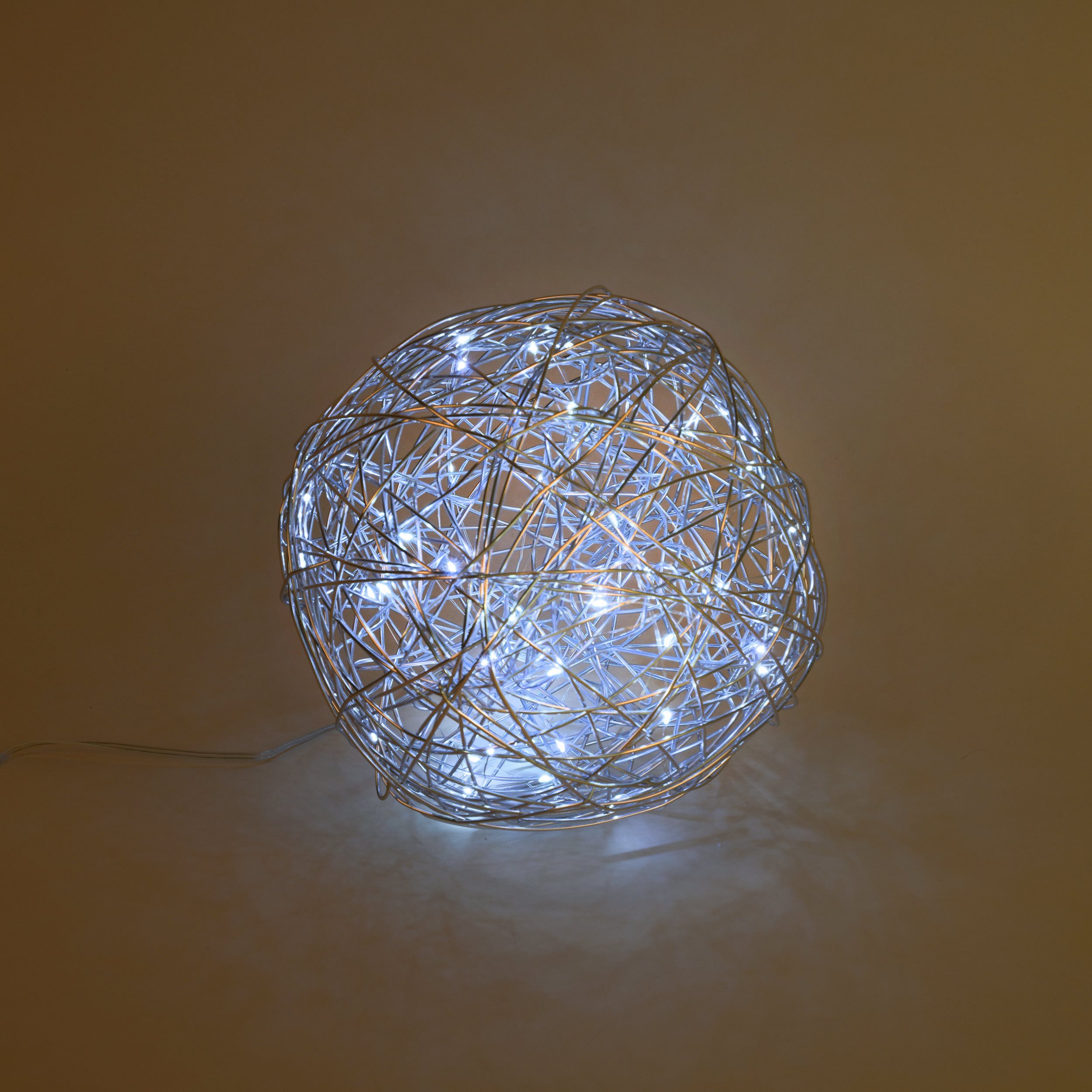 esotec LED-Hängeleuchte Solar Aluminium Drahtkugel Ø25cm, silber, 50 LEDs kaltweiß 102112, LED fest integriert