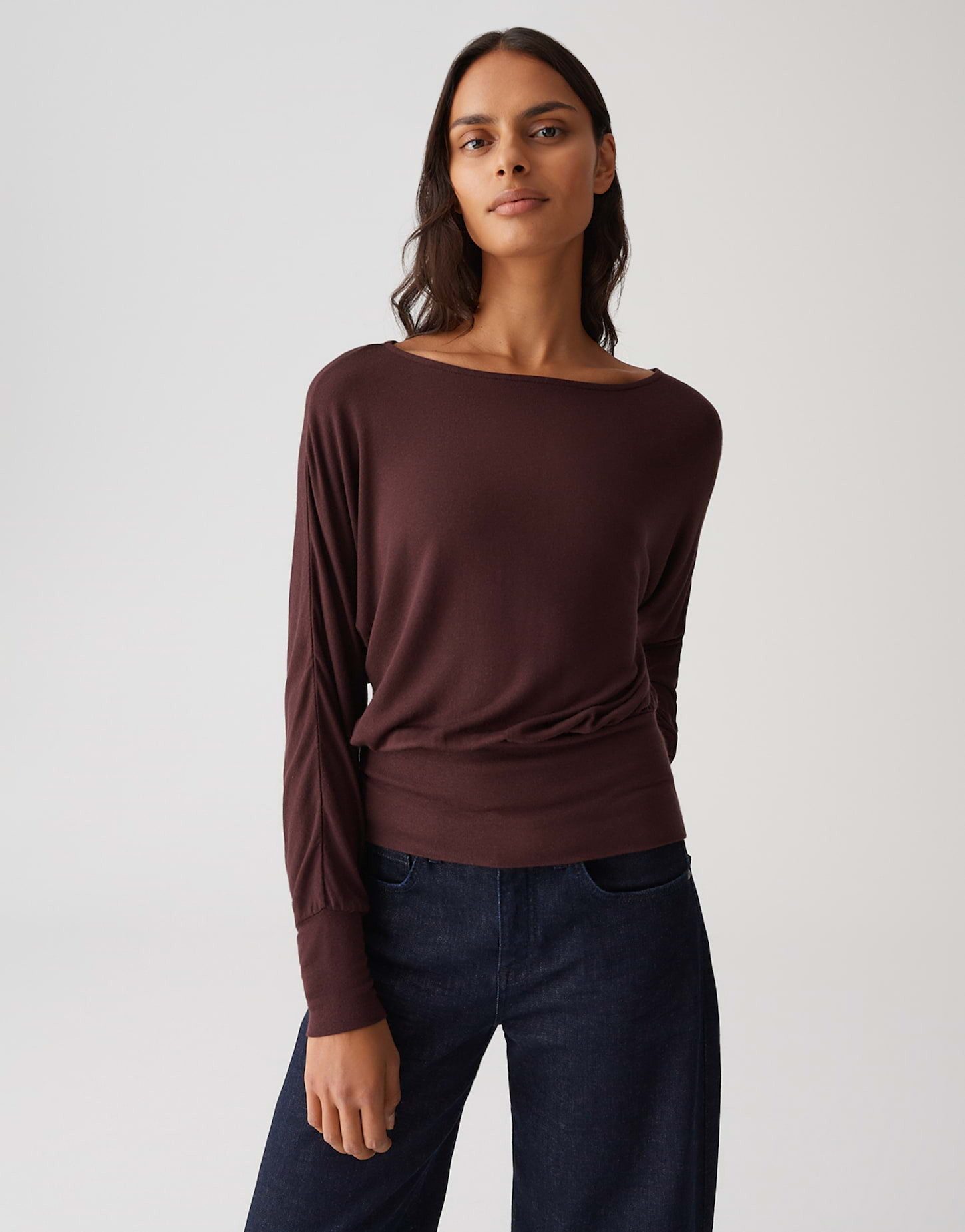 OPUS T-Shirt SONNU aus ECOVERO™ Viskose Mix verkürzte Довжина, überschnittener Langarm, U-Boot-Ausschnitt