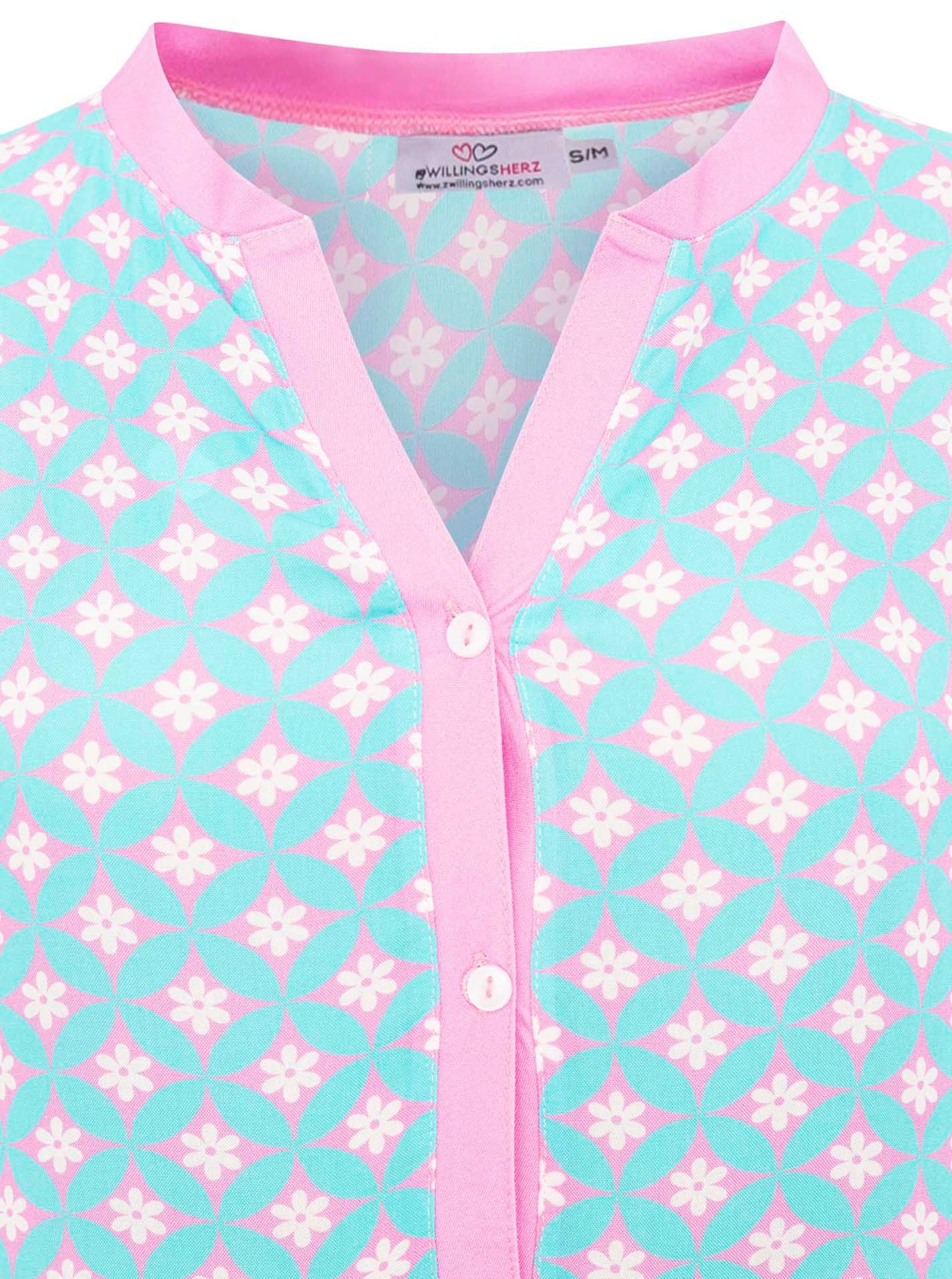 Zwillingsherz Maxikleid "Positive Vibes" mit Mustermix, Knopfleiste und 3/4 Arm – Bild 4 von 5