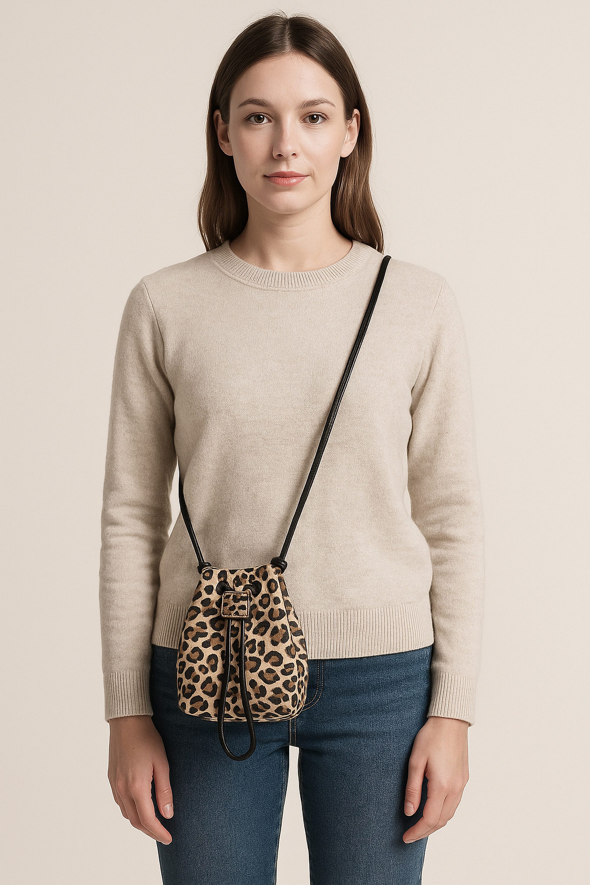 COLLEZIONE ALESSANDRO Umhängetasche Leo Beutel, aus echtem Wildleder mit Le günstig online kaufen