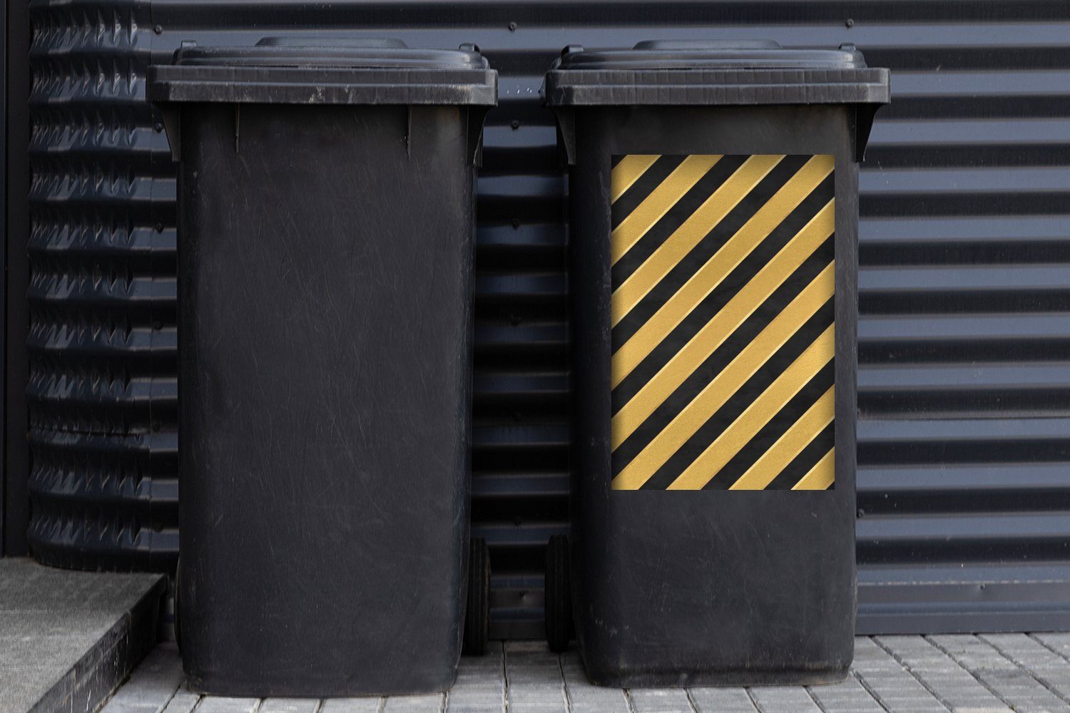 Mülleimer-aufkleber, Container, - (1 St), Schwarz Sticker, MuchoWow - Muster - Streifen Wandsticker Abfalbehälter Mülltonne, Gold