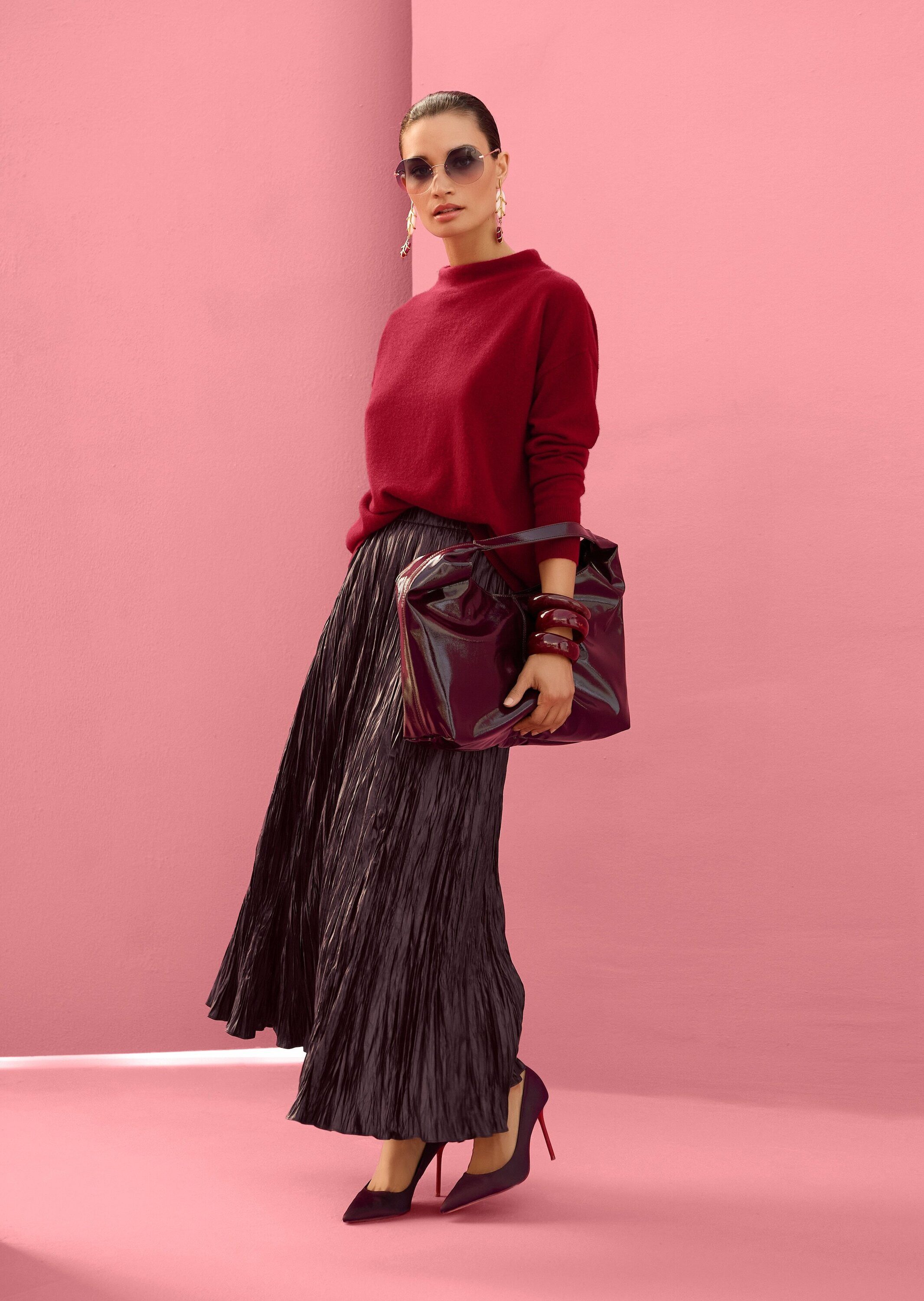 MADELEINE Strickpullover Schlichter Strickpullover mit U-Boot-Ausschnitt Langarmshirt mit lässigem Schnitt, überschnittene Schultern