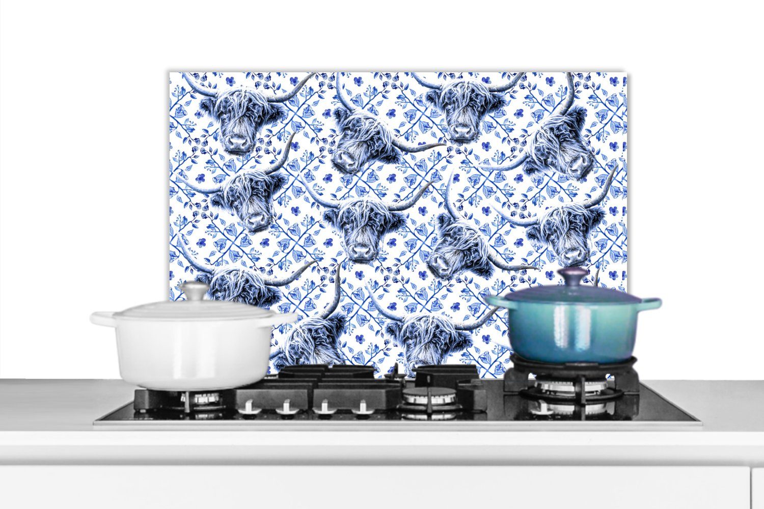 MuchoWow Küchenrückwand Schottischer Highlander - Delfter Blau - Muster, (1-tlg), 60x40 cm, Herdblende aus Wandschutz, Temperaturbeständig küchen