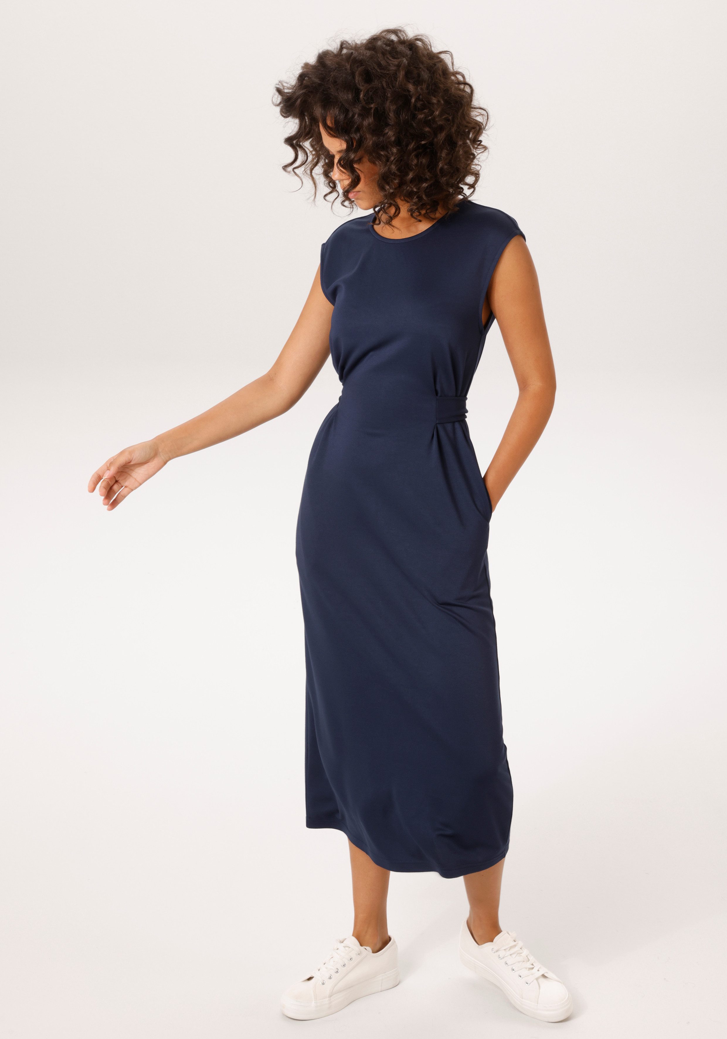 Aniston CASUAL Sommerkleid mit fixiertem Bindegürtel - NEUE KOLLEKTION. € 49,99, (€ 49,99 pro 1 Stk).