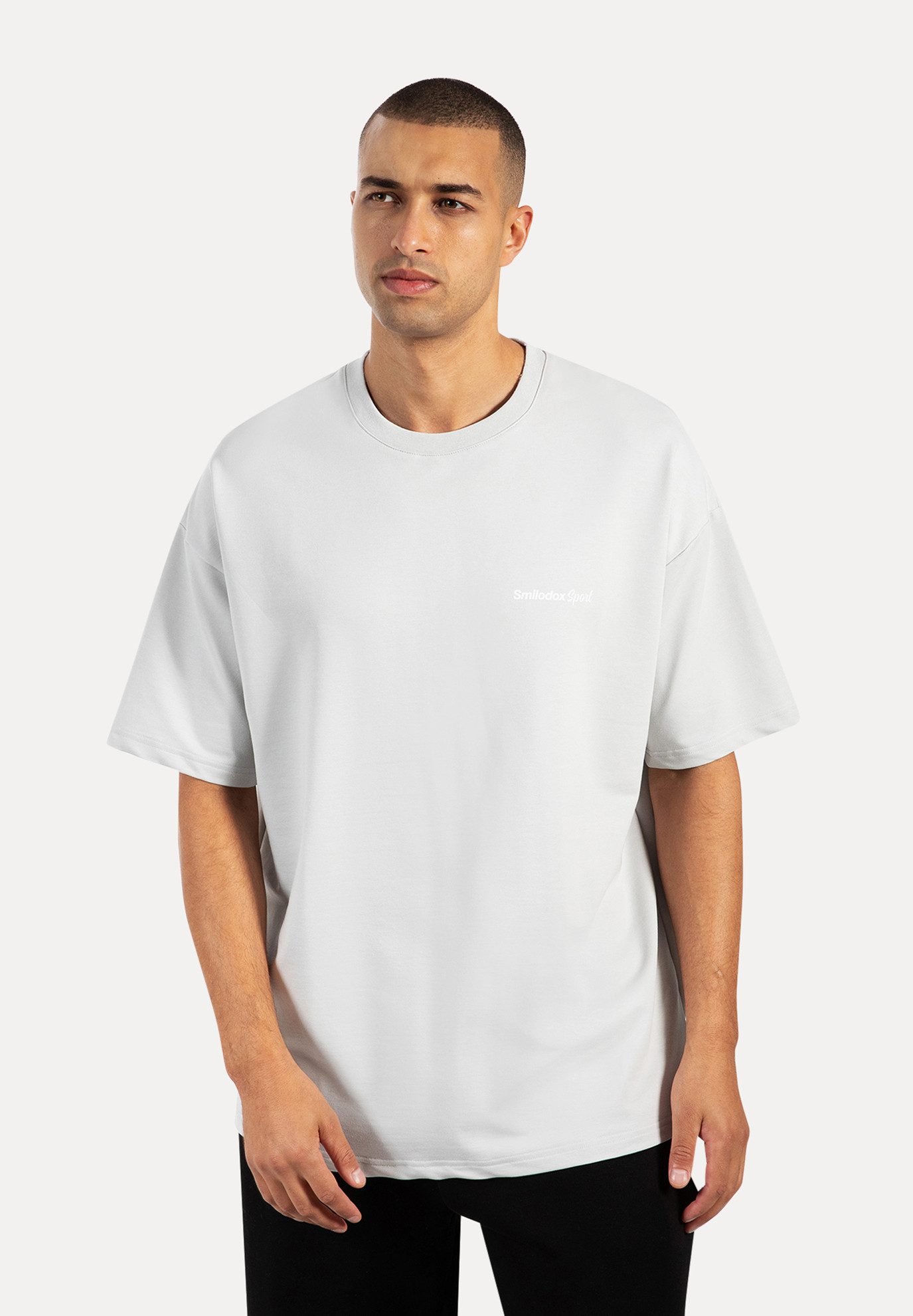 Smilodox T-Shirt Tamio, Locker geschnittenes Oversize Shirt mit Auffälligem günstig online kaufen