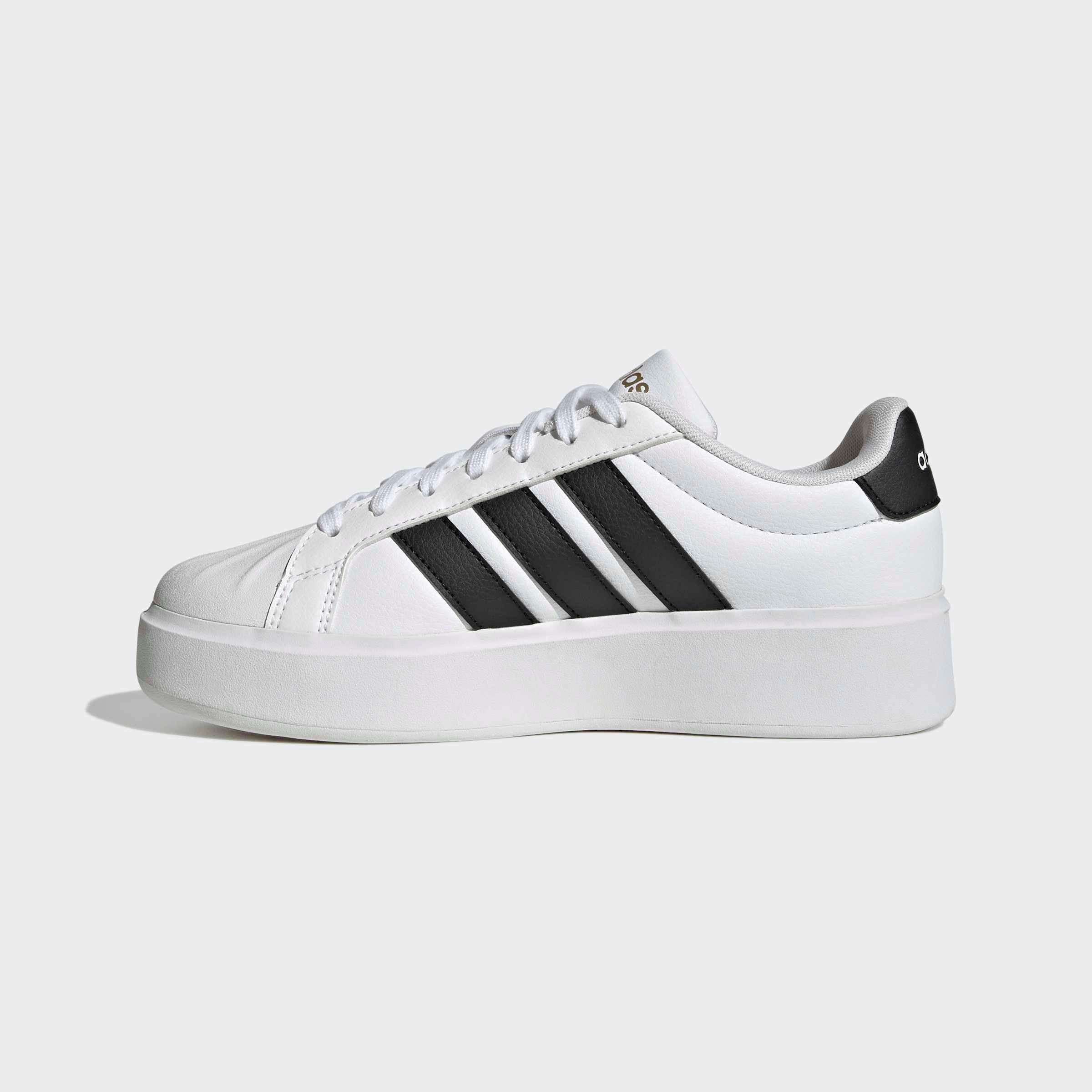 adidas Sportswear STREETTALK BOLD Plateausneaker inspiriert vom Design des adidas Superstar