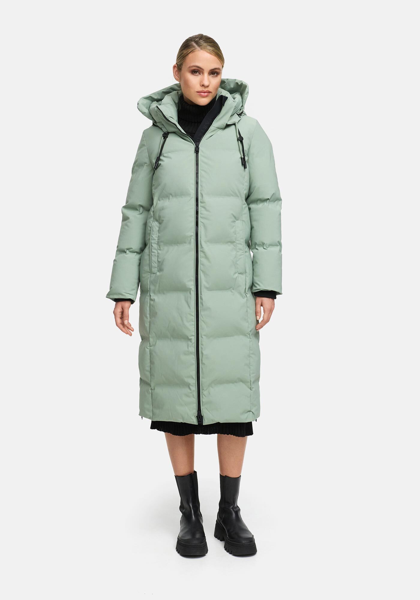 Marikoo Winterjacke Tikoraa mit extra langem Schnitt und hohem Kragen