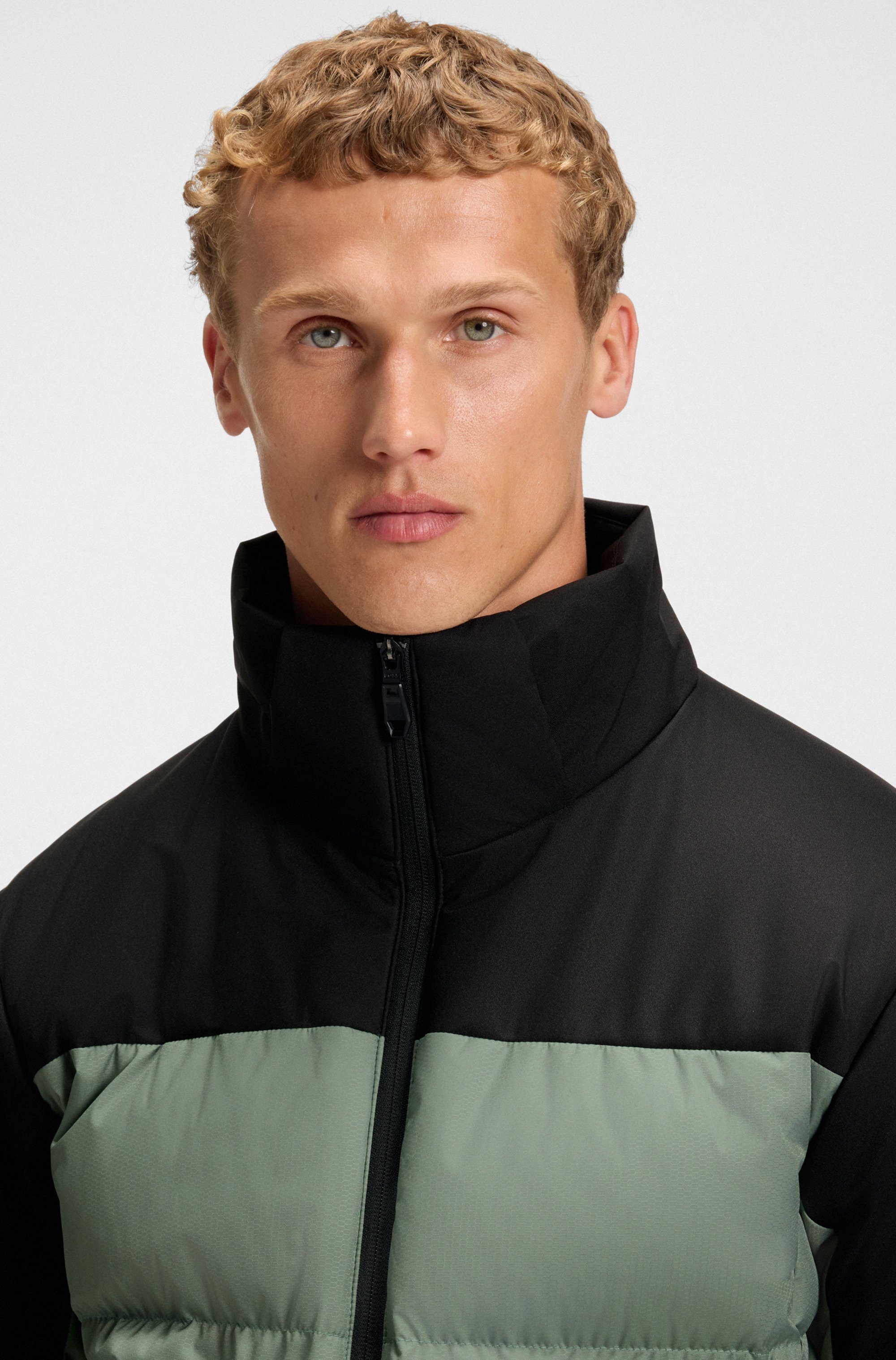 BOSS GREEN Daunenjacke abnehmbare Kapuze, Regular Fit, warm wattiert