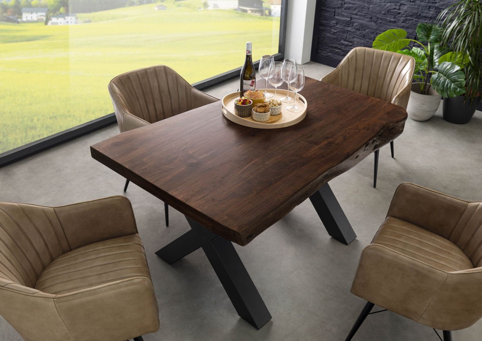Massivmoebel24 Baumkantentisch FREEFORM (Baumtisch Akazie 140x90x77 günstig online kaufen