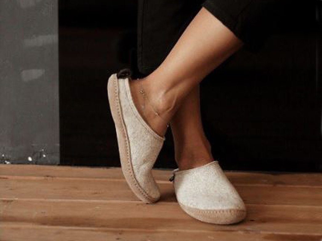 WoolFit Puschen 'Tundra' aus 100% Wolle Hausschuh mit vegetabiler Ledersohle