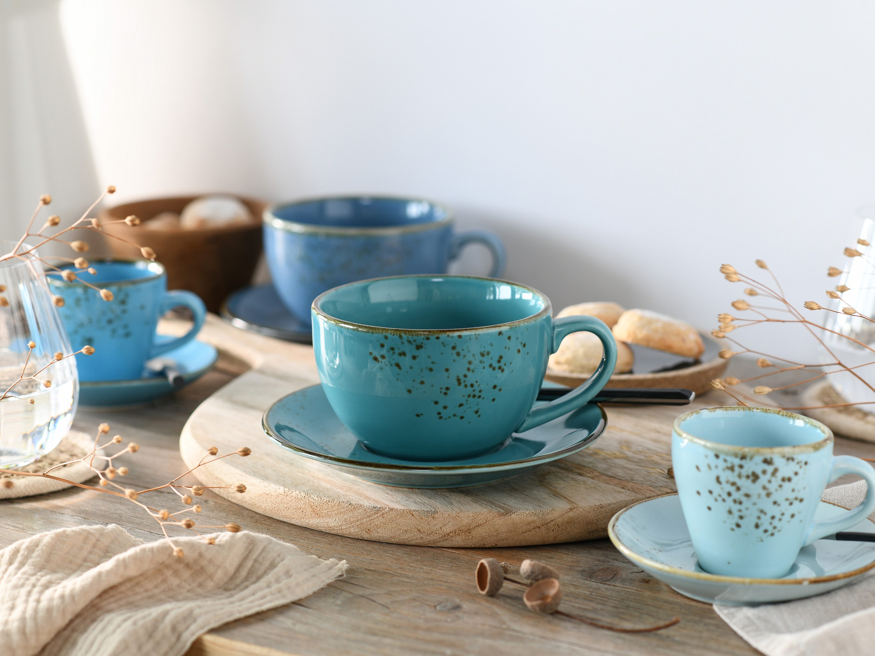 CreaTable Tasse Tassen Set NATURE COLLECTION Aqua, 16-tlg., Steinzeug, Bistrotassen, 4 Cappuccinotassen, 4 Espressotassen, je mit Untertassen