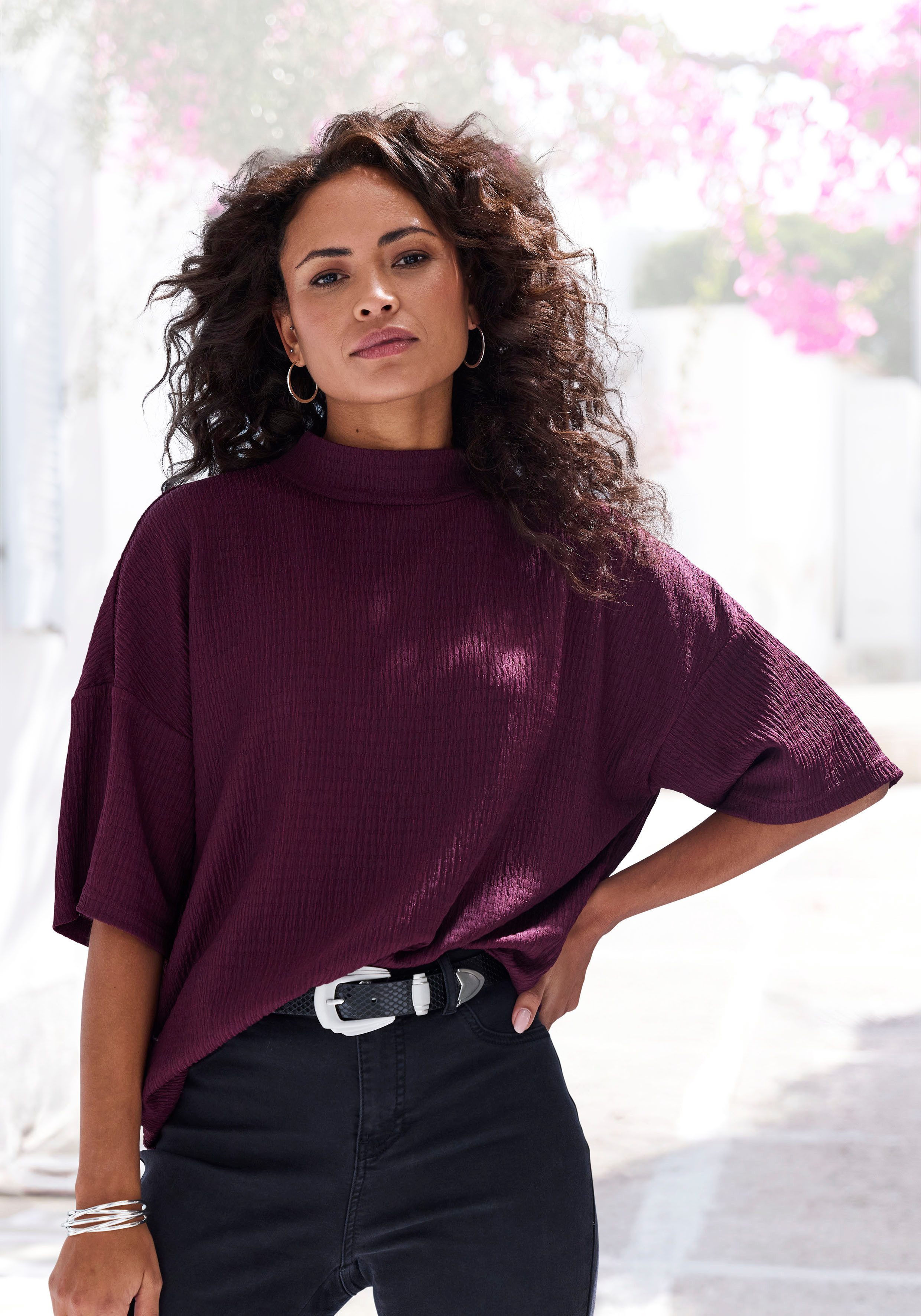 LASCANA Kurzarmshirt mit Stehkragen (2er-Pack) aus bügelfreier Crêpe-Qualität – Bild 2 von 5