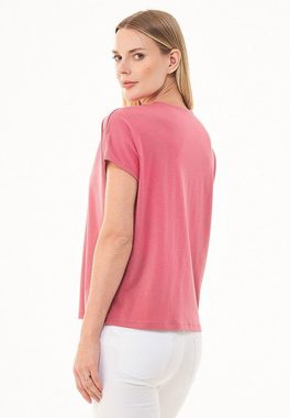 ORGANICATION T-Shirt Women's V-neck T-shirt in Desert Rose