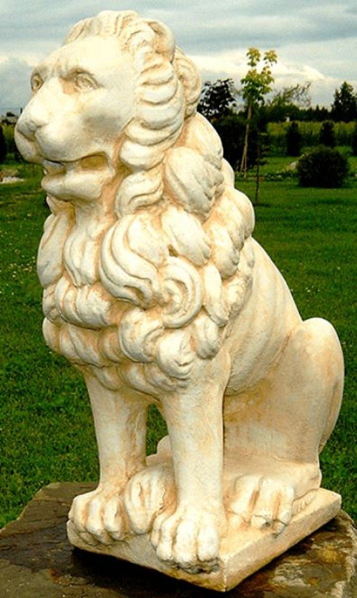Casa Padrino Skulptur Luxus Deko Skulptur Löwe Beige / Weiß 36 x 27 x H. 58 cm - Prunkvolle Gartendeko