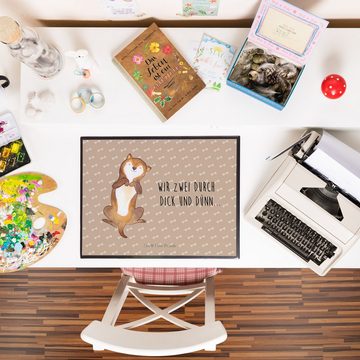 Mr. & Mrs. Panda Schreibtischunterlage Hund Streicheln - Hundeglück - Geschenk, süß, Bürobedarf, Schreibtisc, (1 tlg)