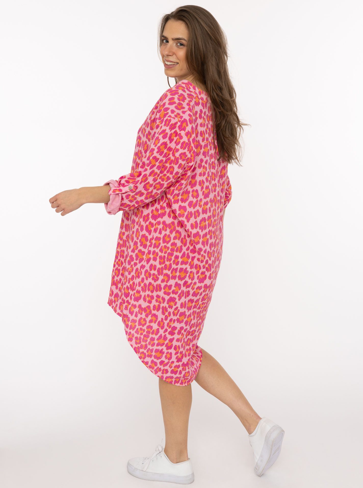 Zwillingsherz Blusentop "Rom" Turn-Up Ärmel, V-Neck. Leo-Muster, Musselin