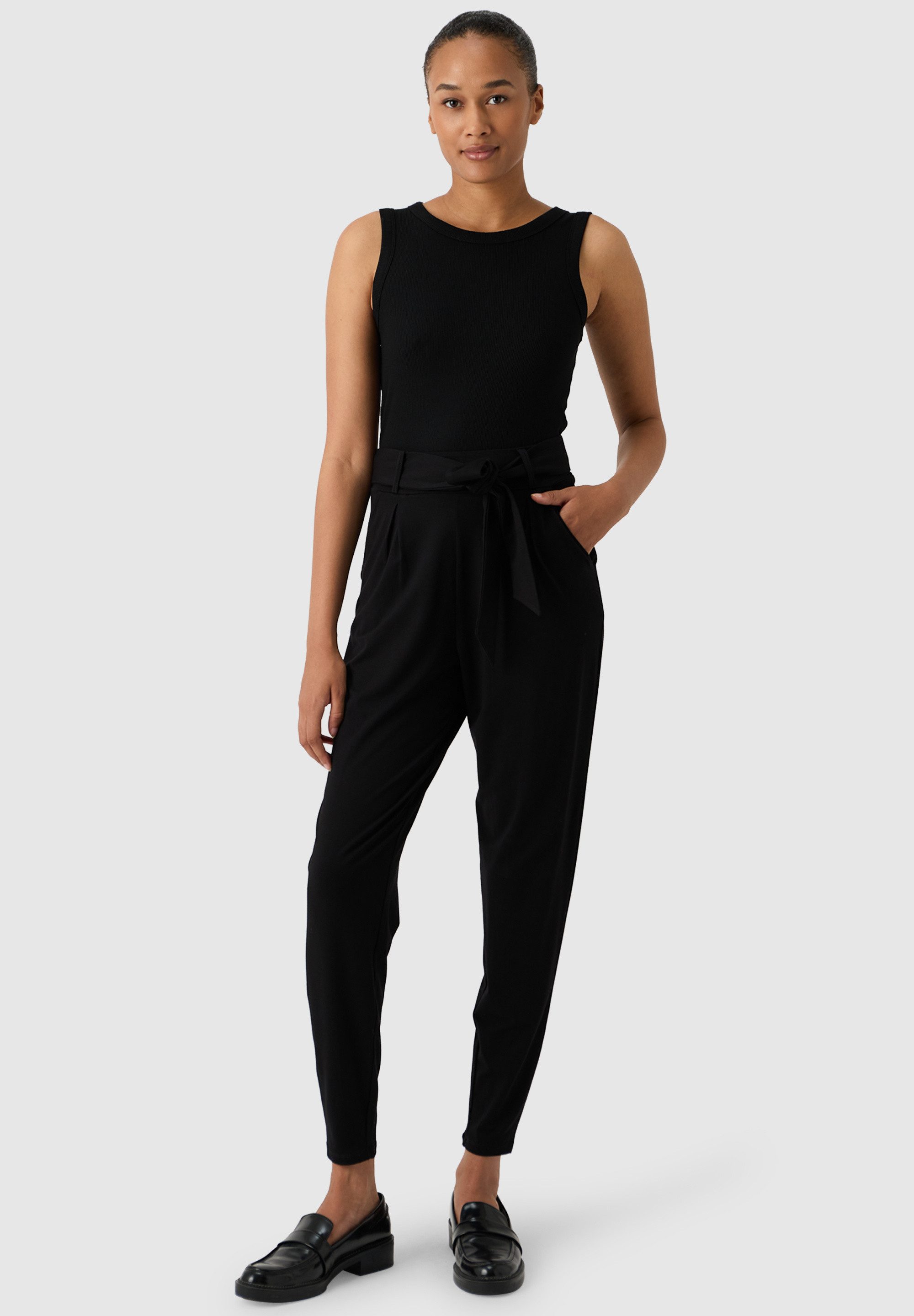 Les Lunes Kurzarmbody CHLOEE schlanke Silhouette, Tangaschnitt, Druckknöpfe, dehnbares Material