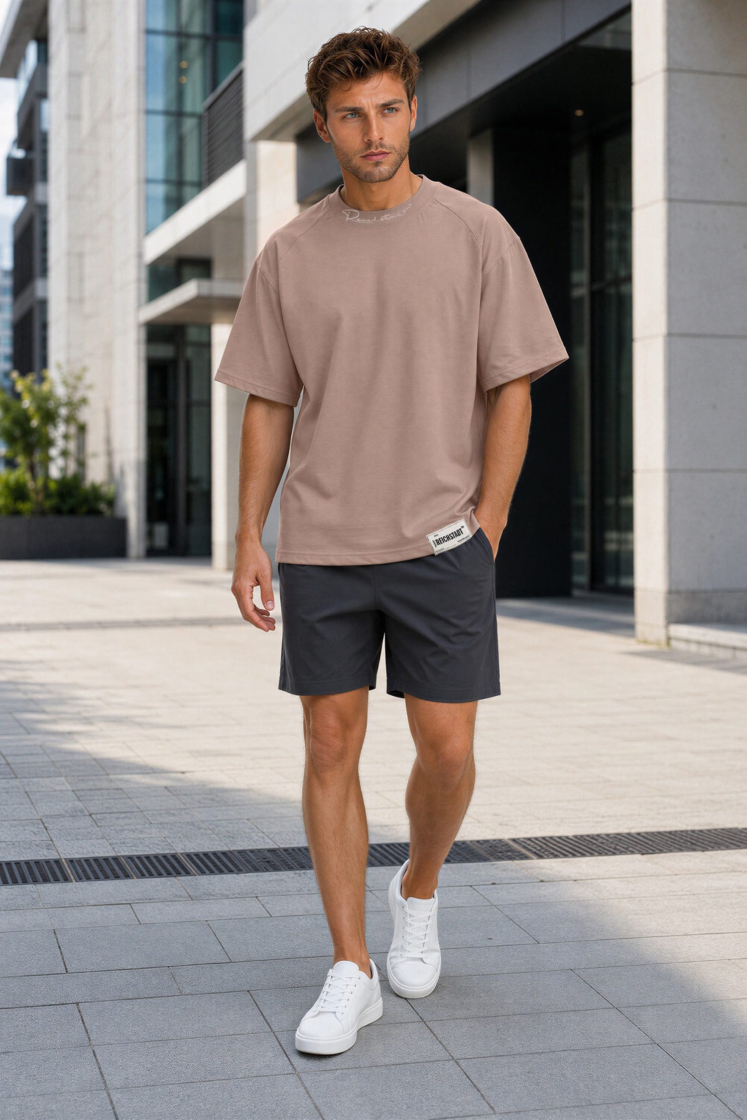 Reichstadt Oversize-Shirt Herren Relaxed Fit Kurzarmshirt 23RS041 mit Stitching am Kragen – Bild 3 von 5