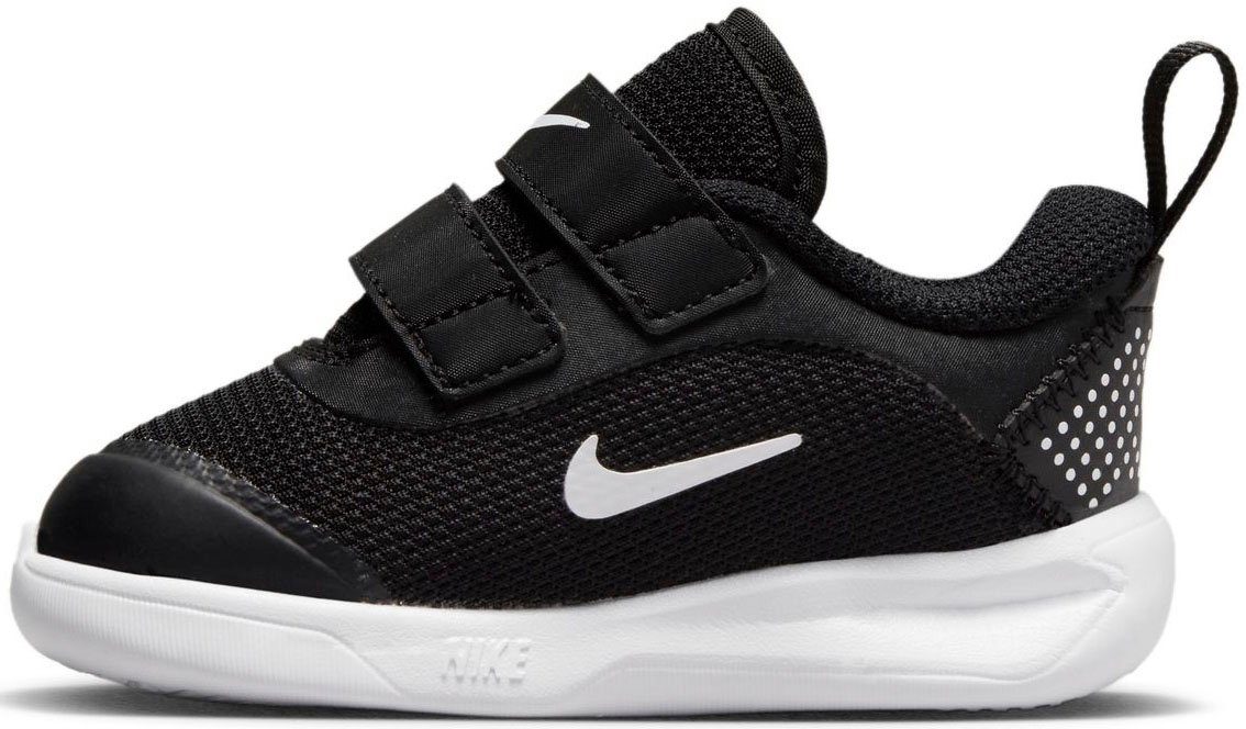 black-white Nike Multi-Court (TD) Omni Hallenschuh