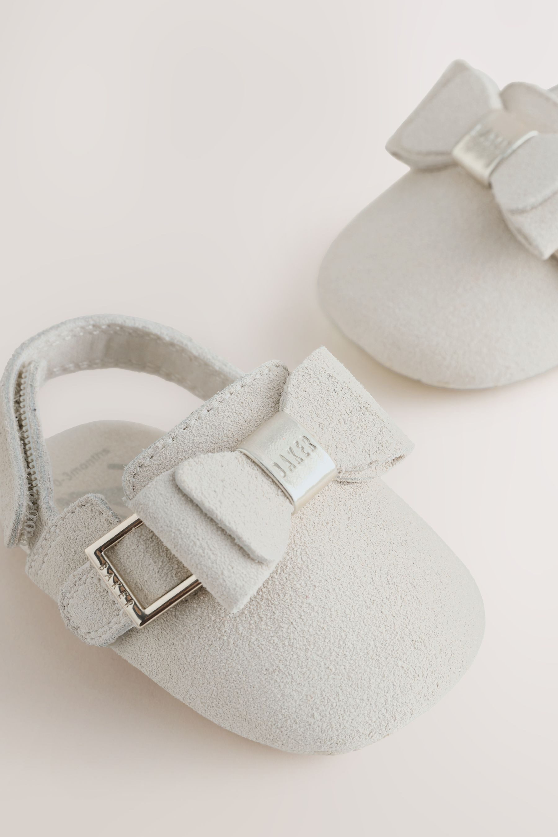 Baker by Ted Baker Baker by Ted Baker Baby Padders-Clogs mit Schleife Pantolette (1-tlg)