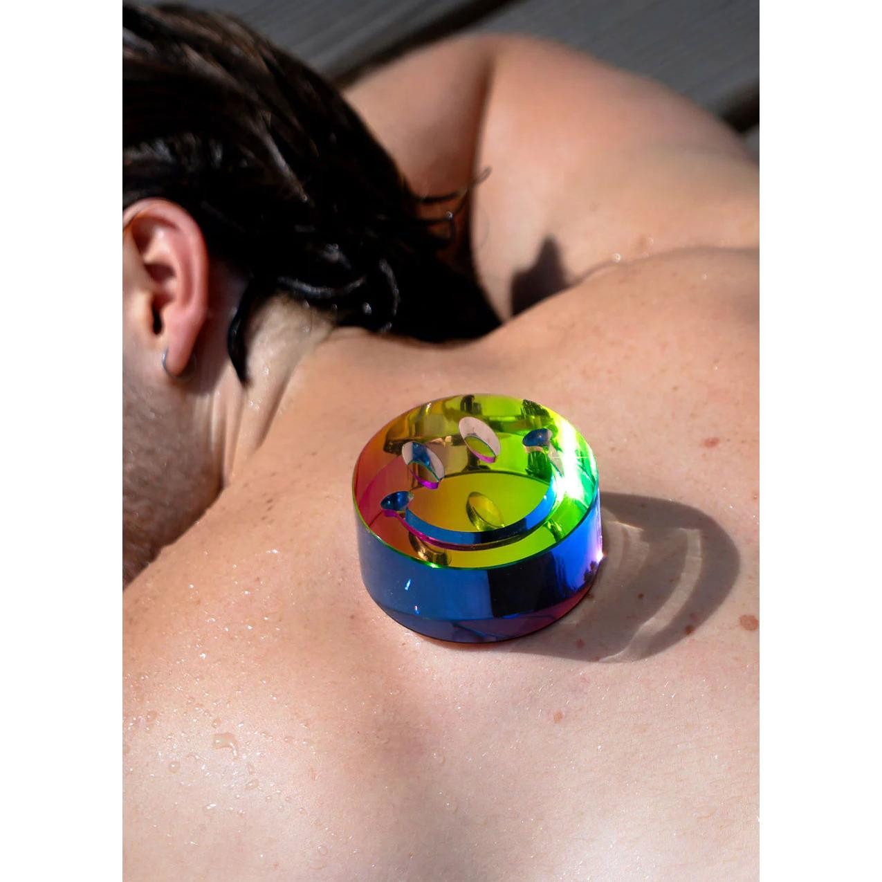 Fundamental Berlin Dekoobjekt Dekorationsobjekt Briefbeschwerer Smile Rainbow