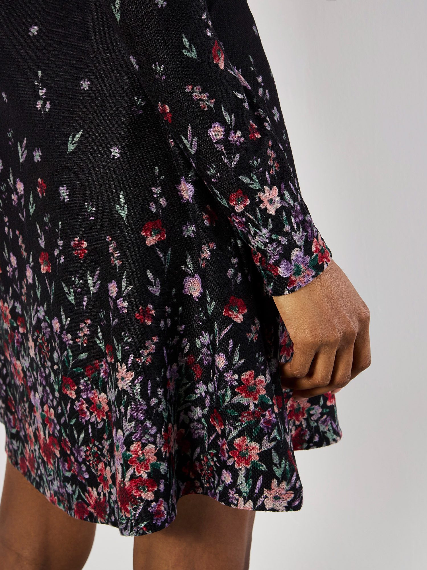 Apricot Strickkleid Swing-Kleid, mit floraler Bordüre günstig online kaufen