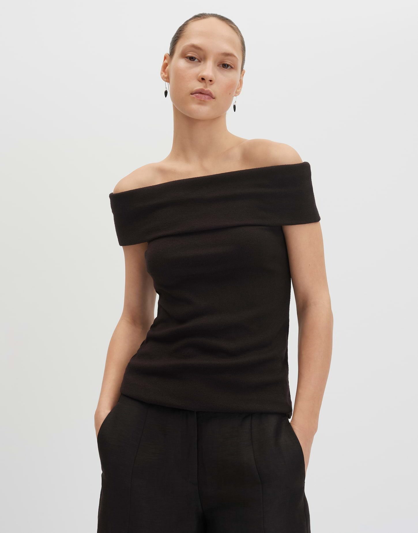 someday Kurzarmshirt Kanouk Off-Shoulder-Ausschnitt für feminine Looks