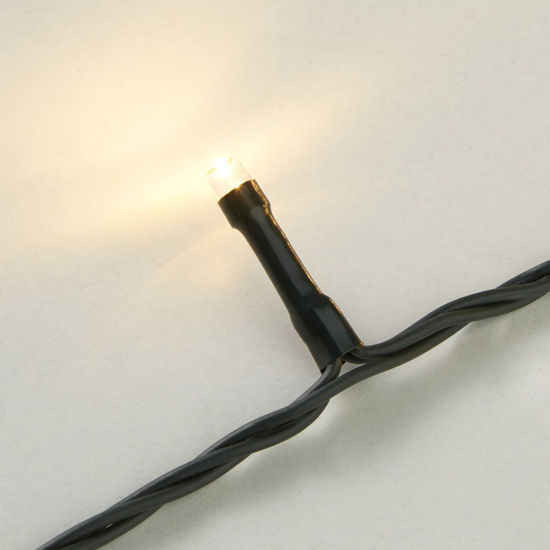 tectake Christbaumkerzen Kabellose LED-Weihnachtskerzen, Lichterabstand 10 cm, warmweiß, Ausgestattet mit 8 Funktionen, strombetrieben, biegsames Kabel – Bild 3 von 5