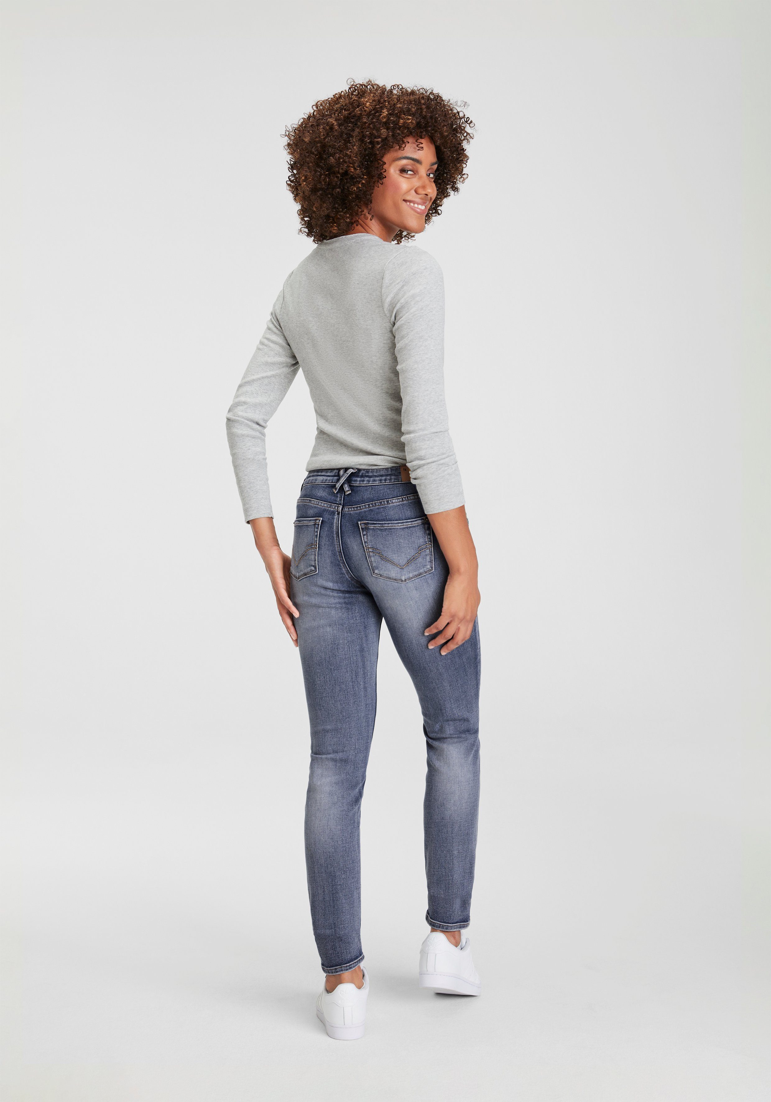 H.I.S 5-Pocket-Jeans ariaMS normale Leibhöhe, Röhrenjeans, mit Used-Waschung, 5-Pocket-Style