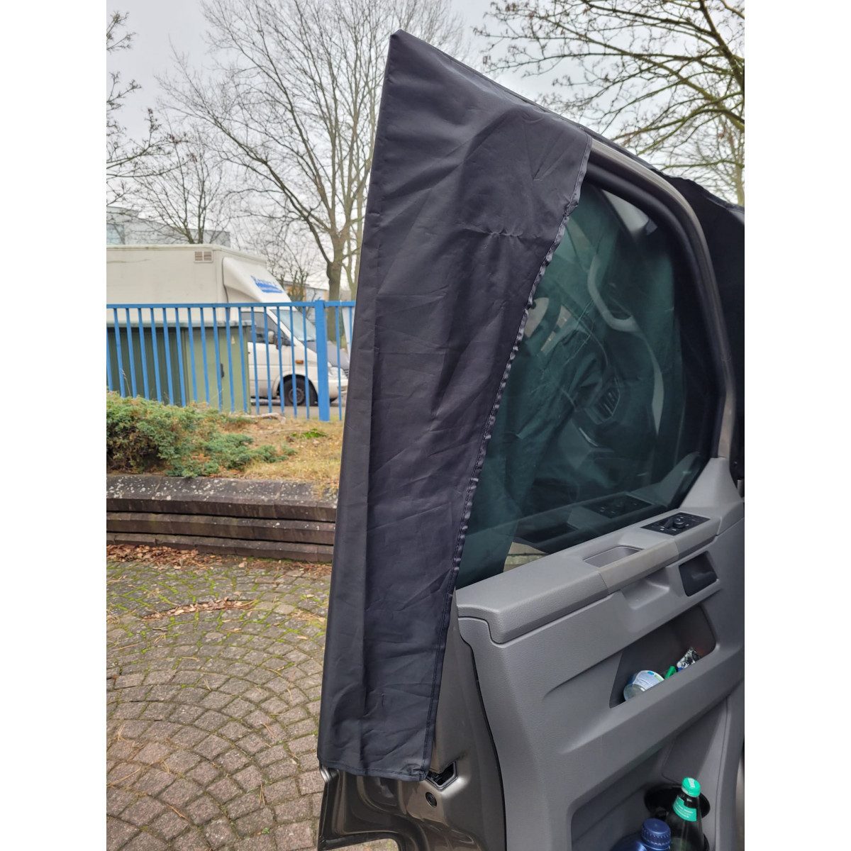 BREMER SEAT COVERS Windscreen Cover DISCAM for VW T5 / T6 / T6.1 2003-2022, (Set, 1 pc., Partition Curtain), in Black